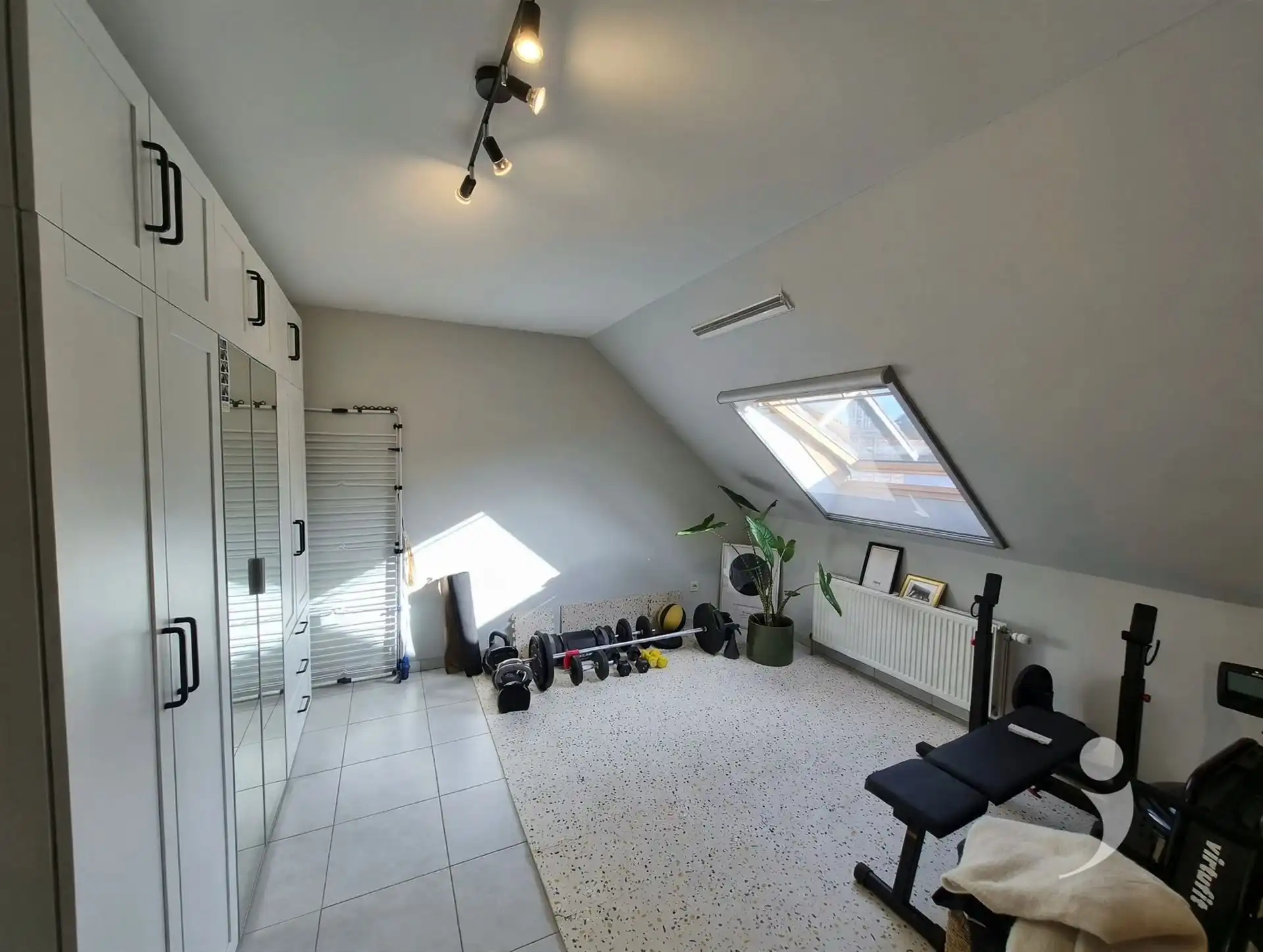 Ruime duplex foto 10