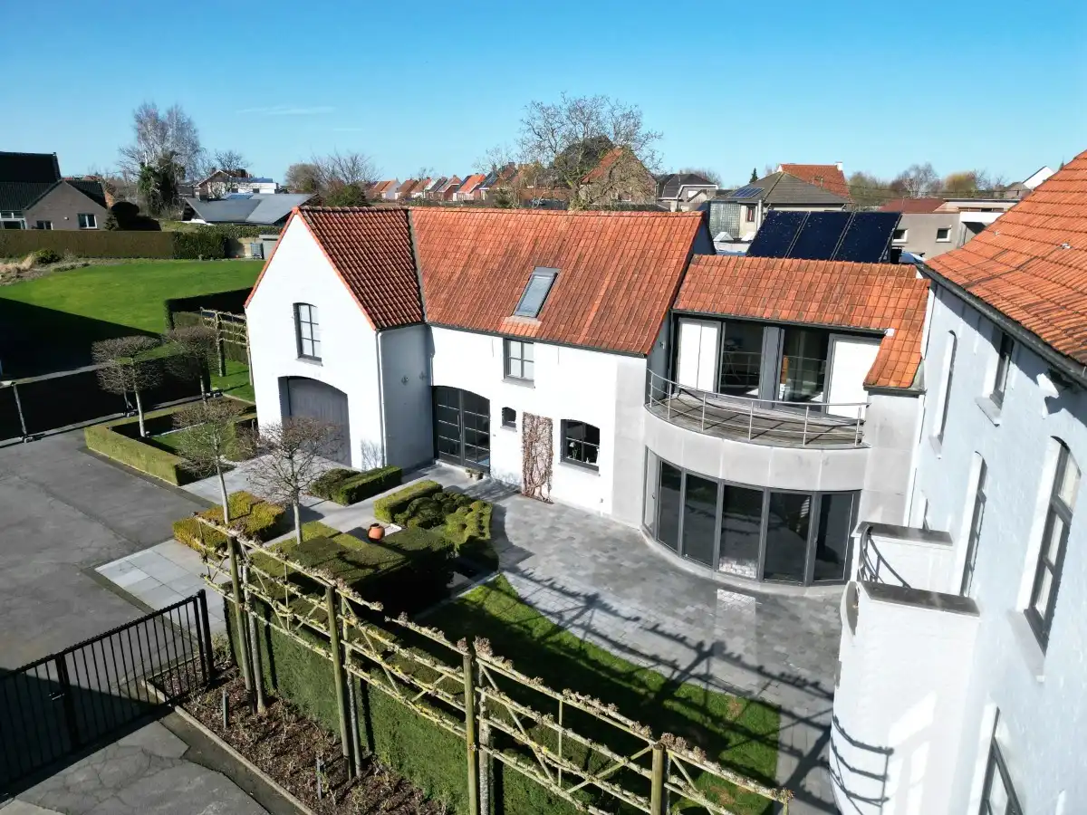 Moorslede - Karaktervolle herenwoning met licht, ruimte en veelzijdige mogelijkheden foto 4