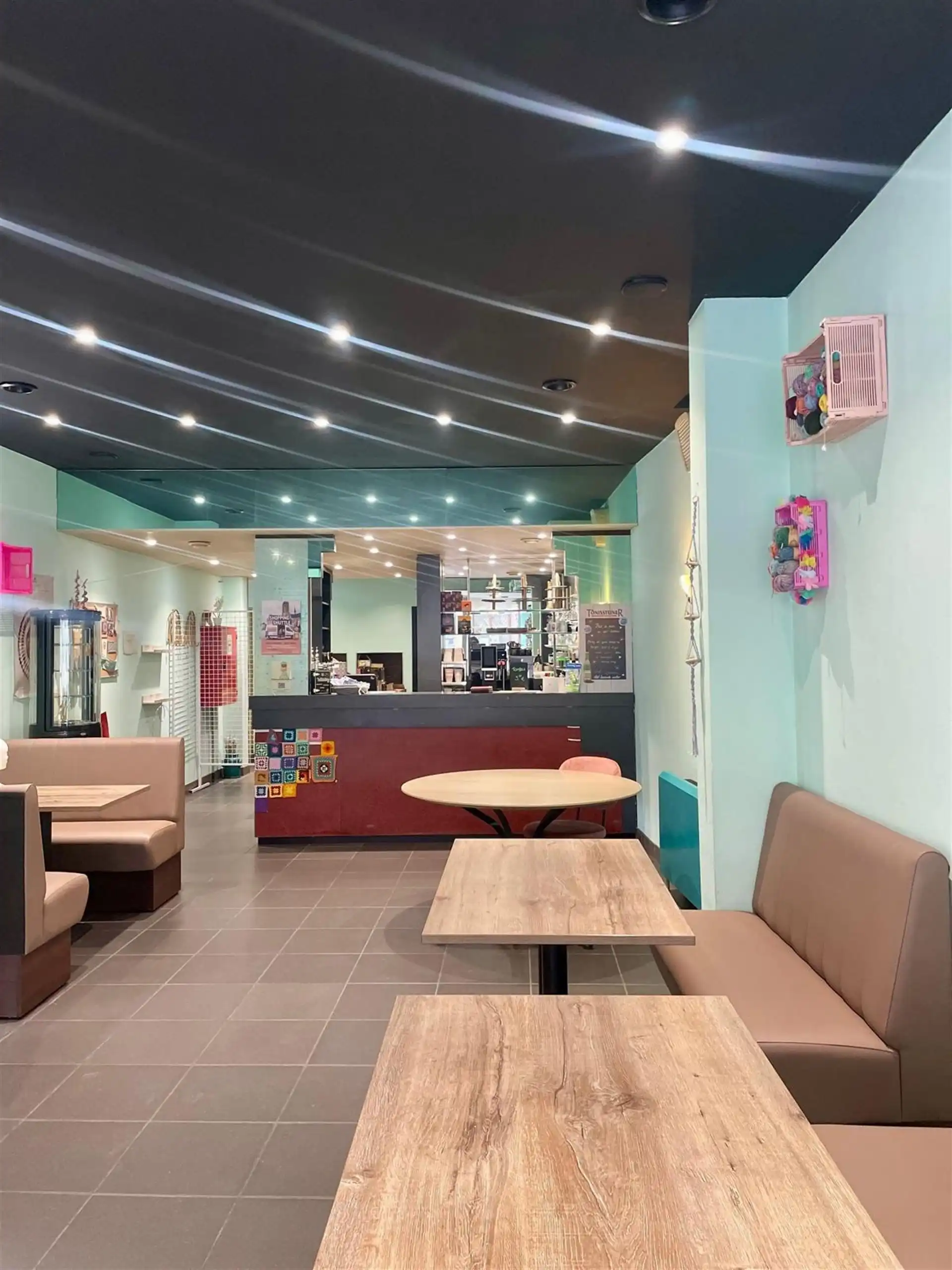 Handelspand met grote etalage op een toplocatie aan de Grote Markt te Mechelen! foto 8