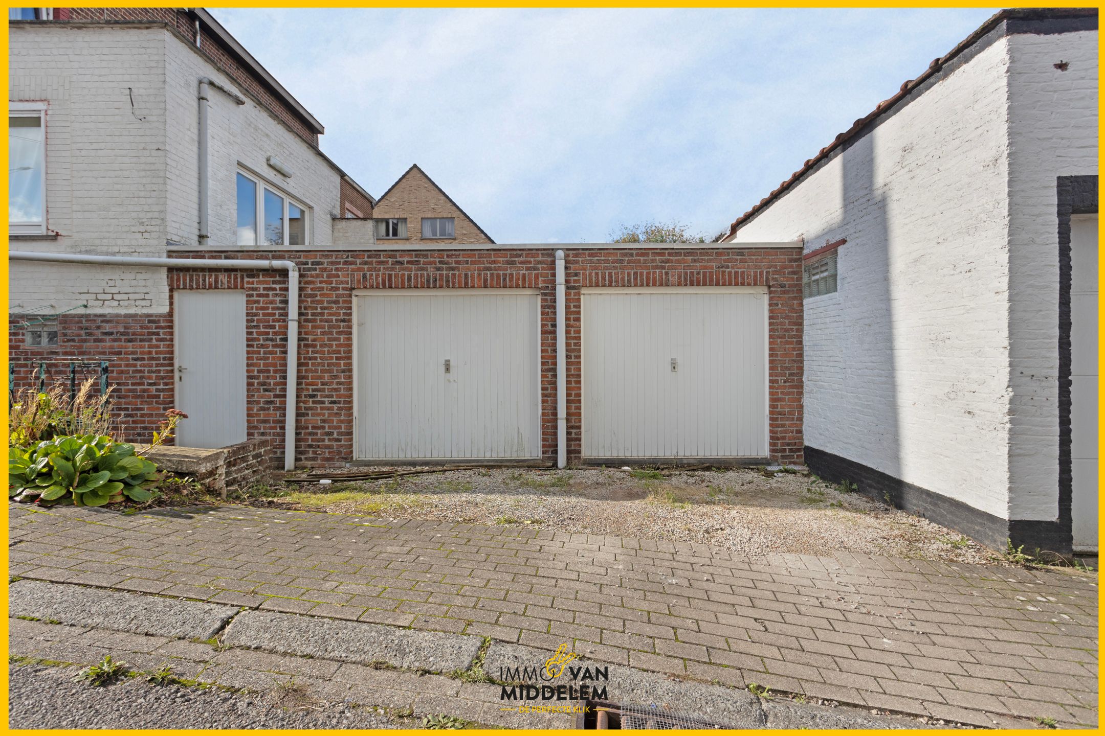 TE RENOVEREN WONING MET 3 KAMERS, 2 BADKAMERS EN 2 GARAGES foto 18