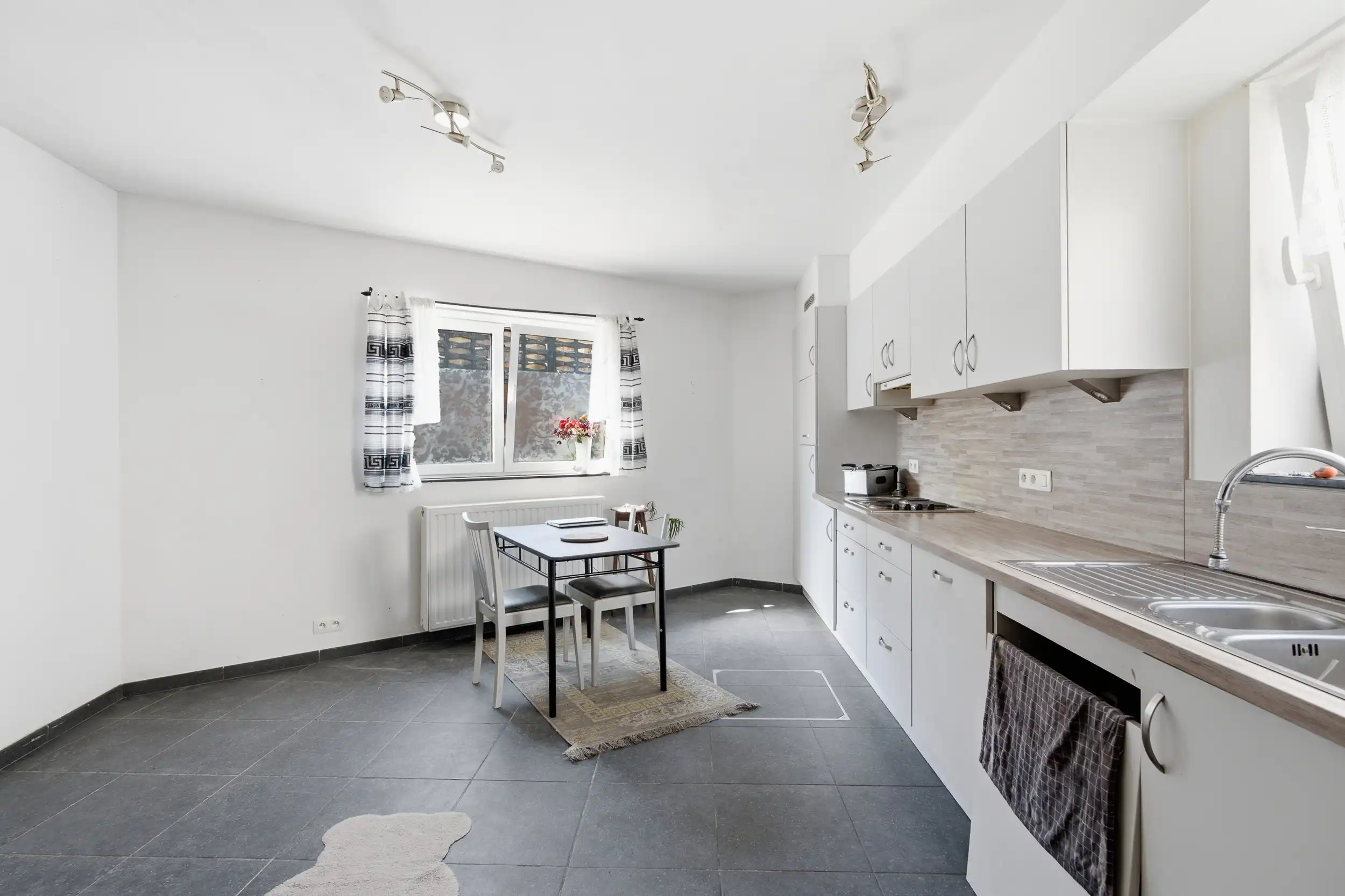 Recente en energiezuinige woning met terras foto 3