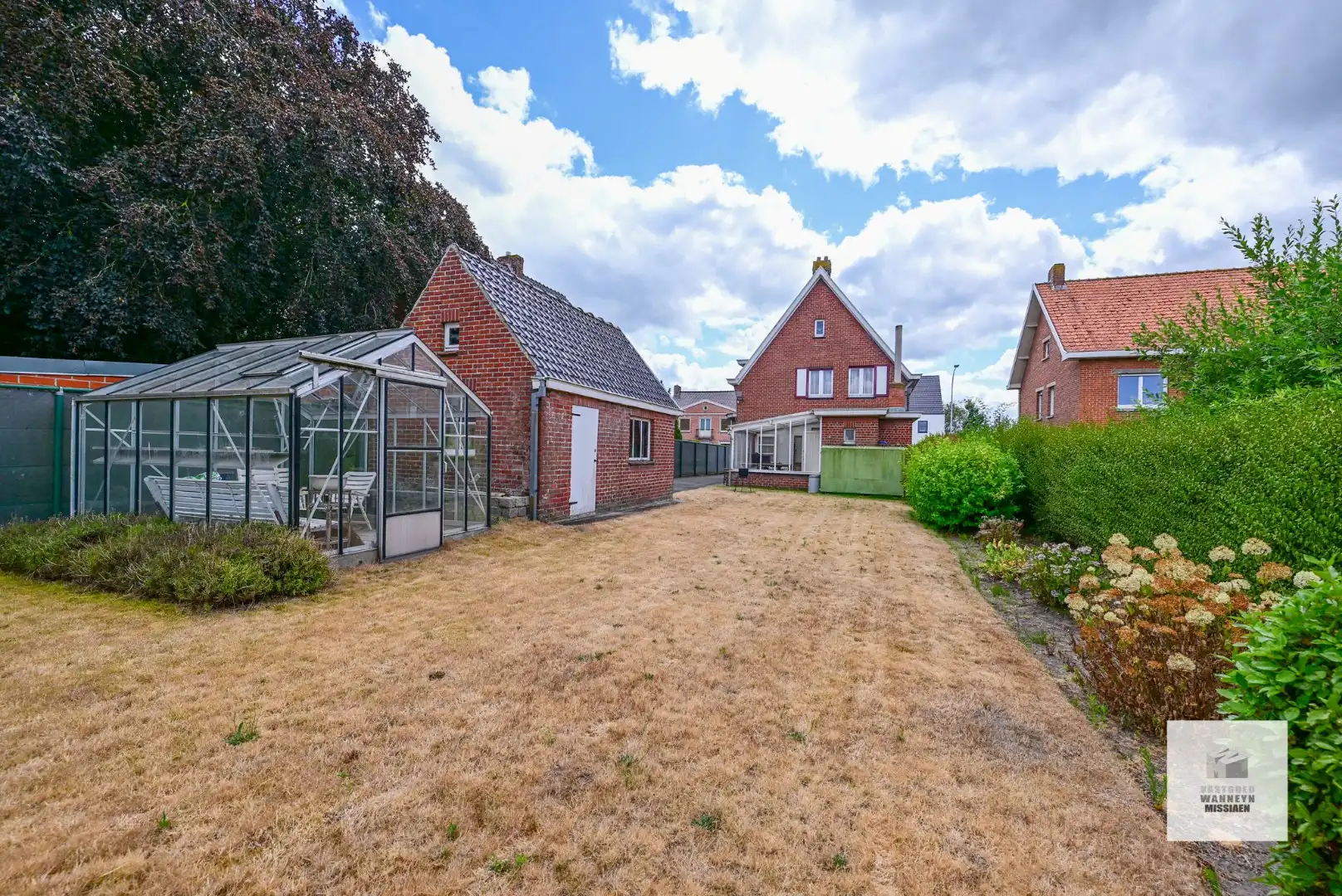 Open bebouwing met afzonderlijke garage op 614m2 centrum Beernem foto 3