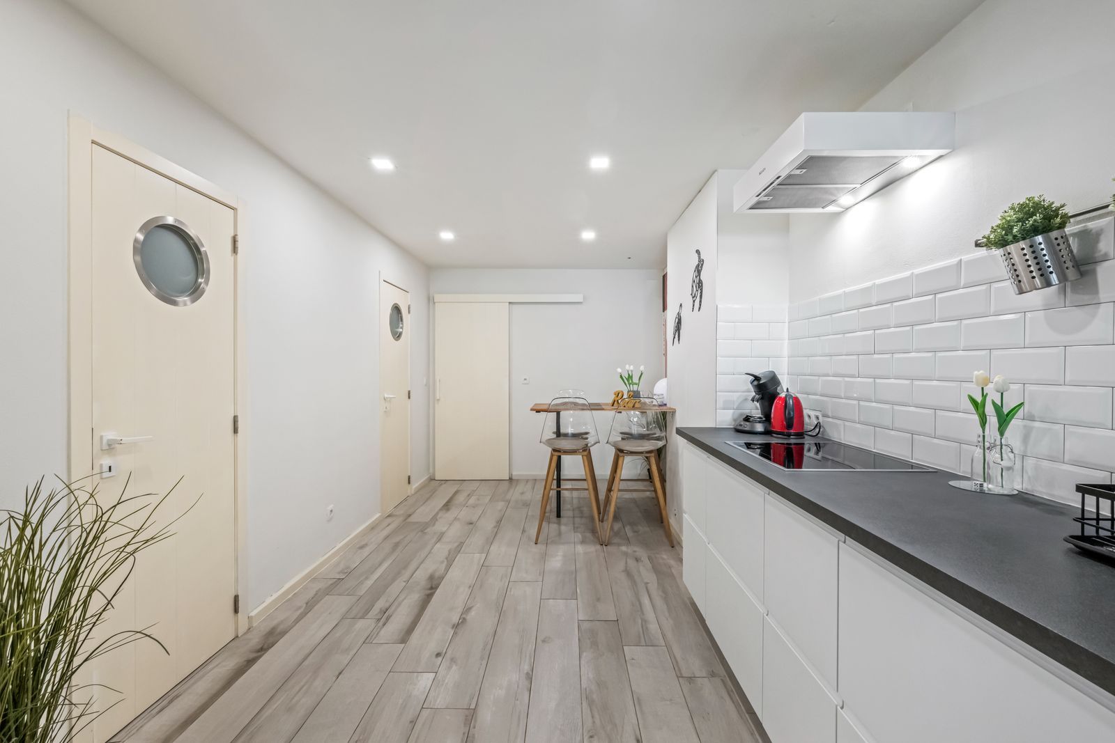 Modern en gezellig appartement met 1 slpk én terras achteraan pal aan het strand ! foto 6