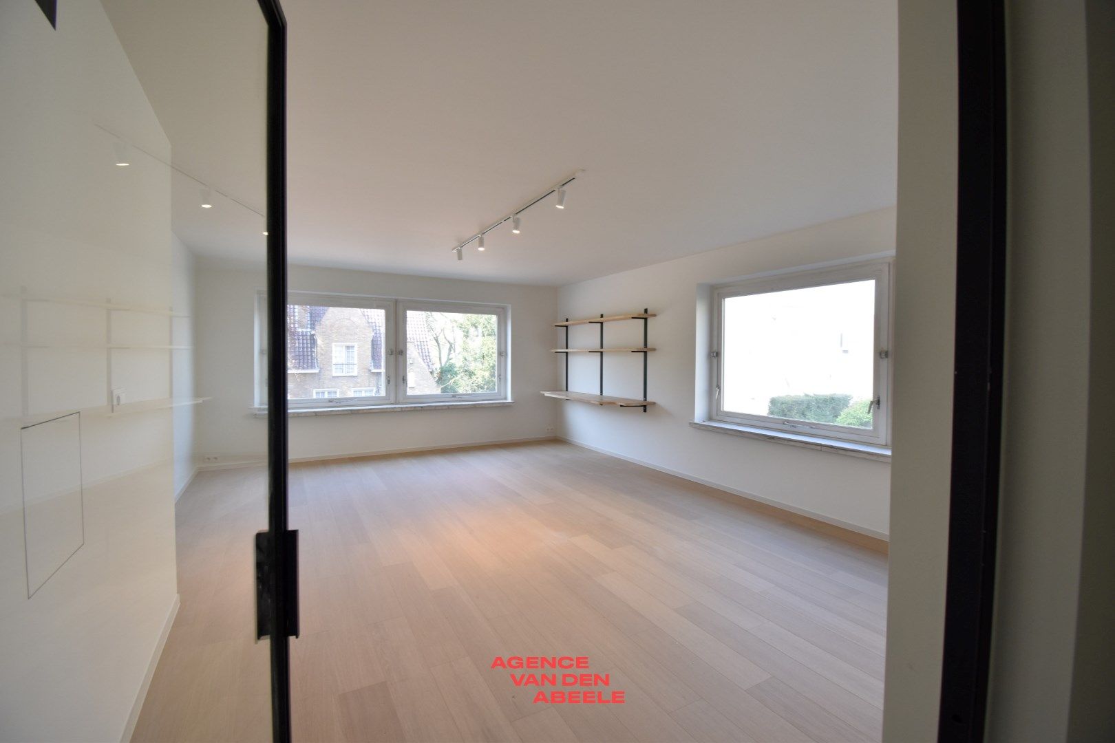 Fantastisch gerenoveerd appartement met 3 slaapkamers  foto 4
