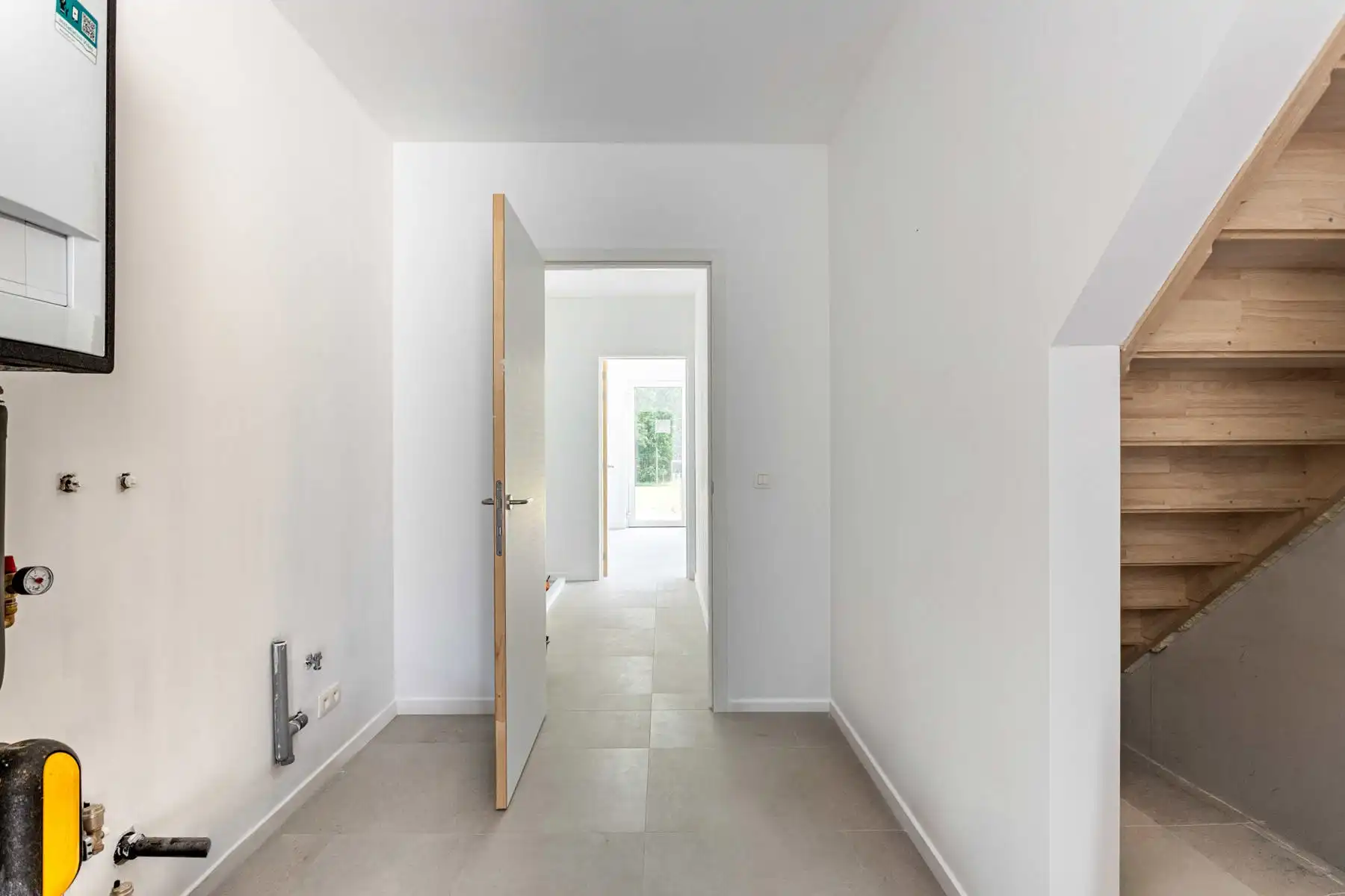 Nieuwbouwwoning met gunstige ligging en uitzicht foto 13