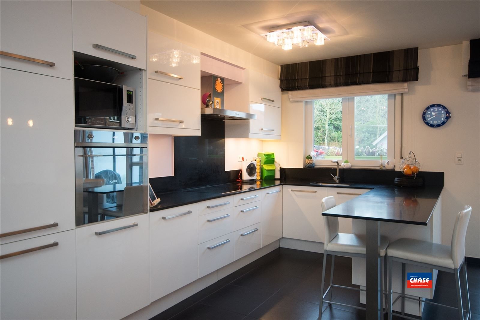 Appartement met 2 slpks, tuin en 2 P foto 5