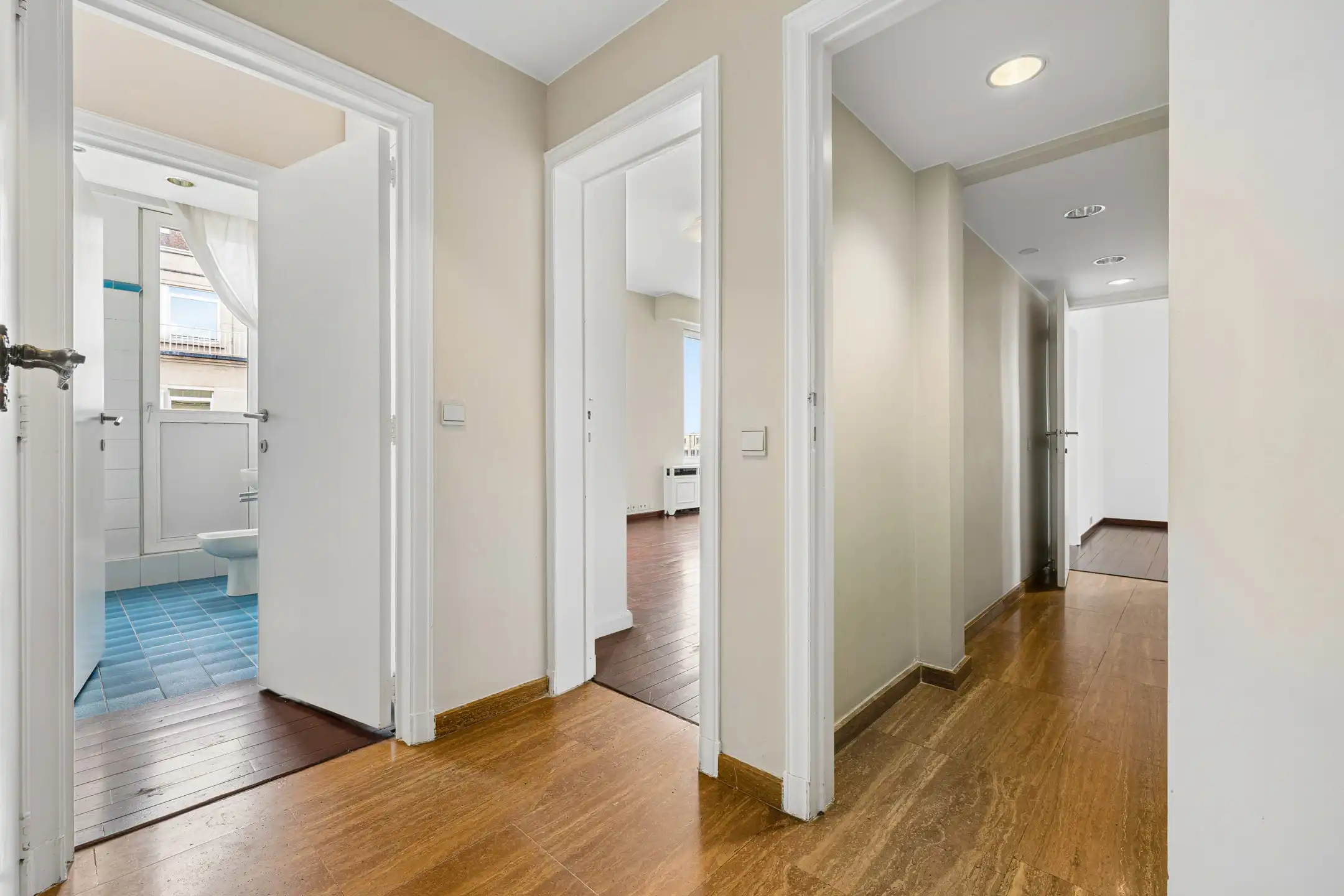 Appartement met 4 slaapkamers aan de Louizalaan foto 18