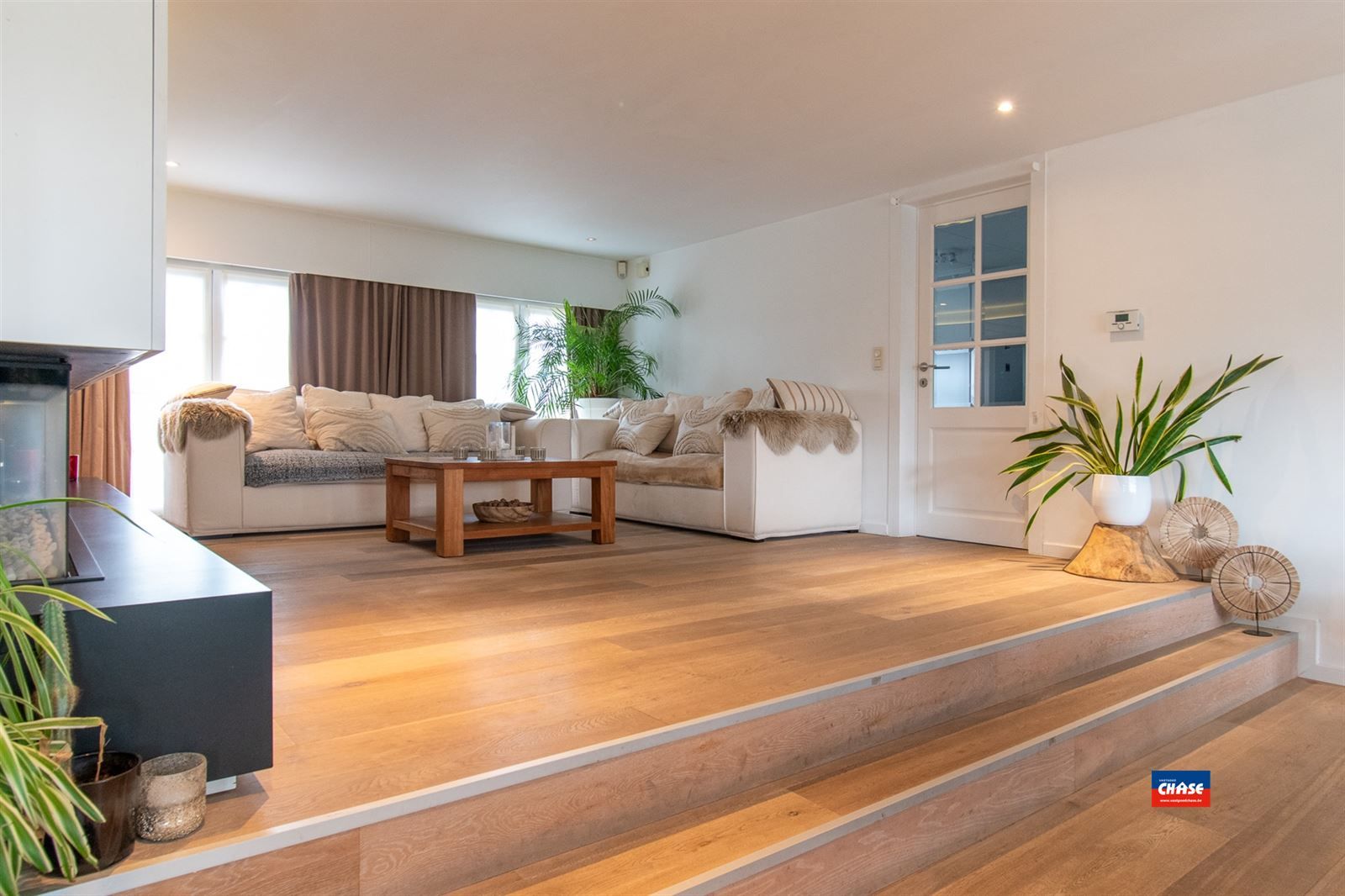 PRACHTIG LANDHUIS MET PRAKTIJKMOGELIJKHEDEN EN ZWEMBAD OP EEN TOTALE OPPERVLAKTE VAN 10a 50ca  foto 13