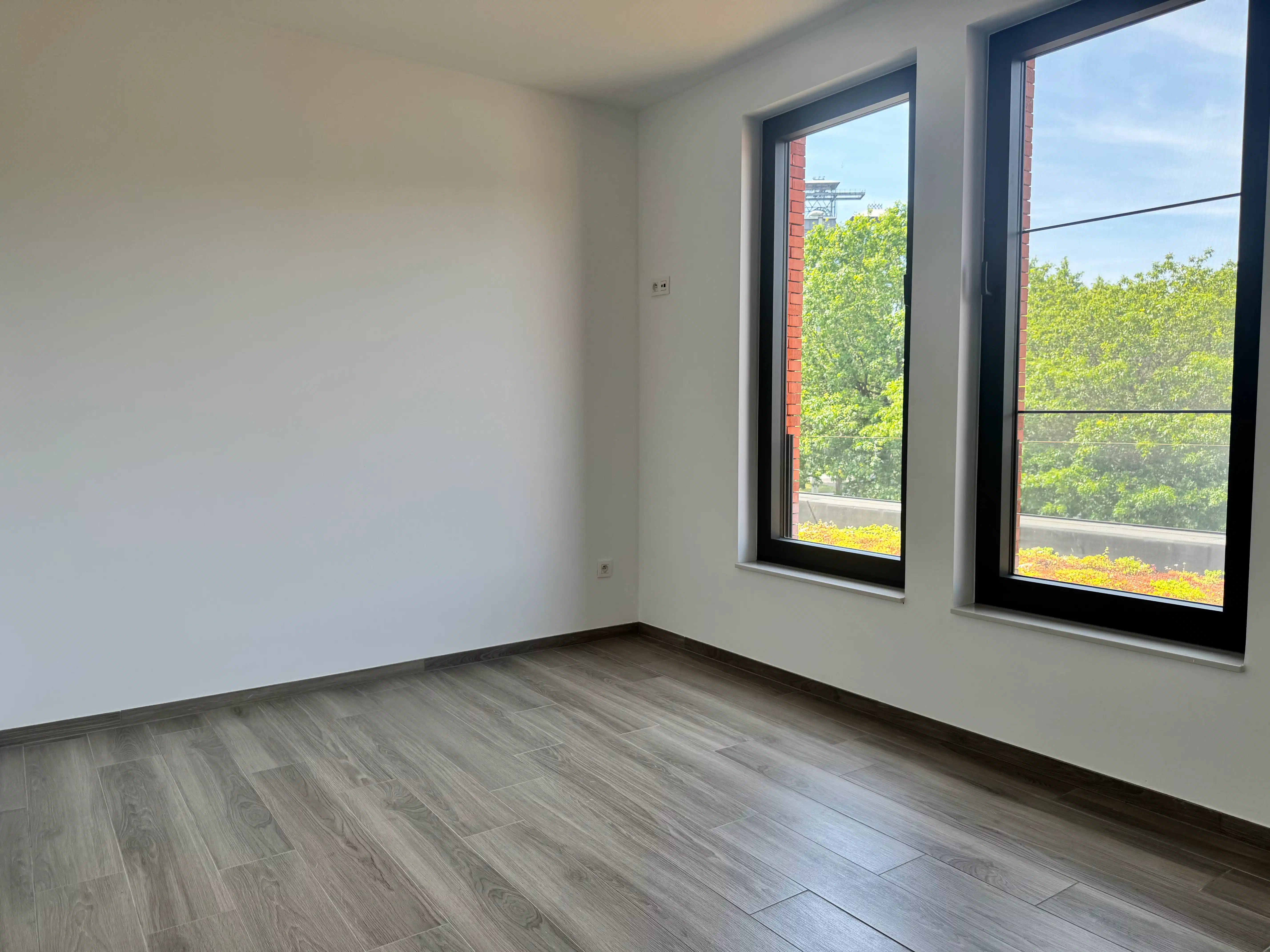 Modern appartement met 2 slaapkamers en 2 autostaanplaatsen foto 19