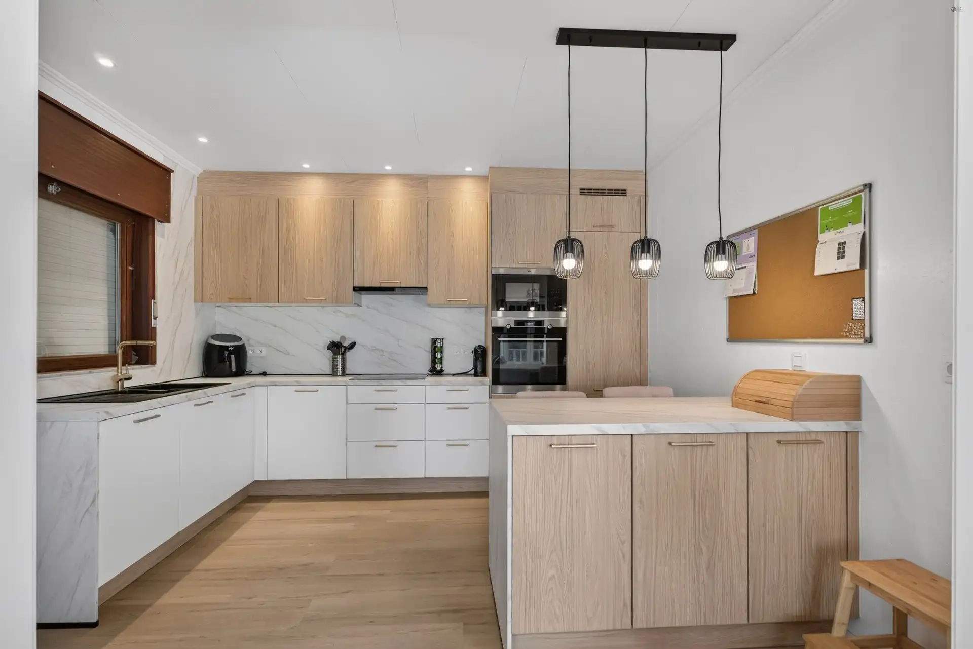 Gerenoveerde bungalow met top uitzicht foto 7