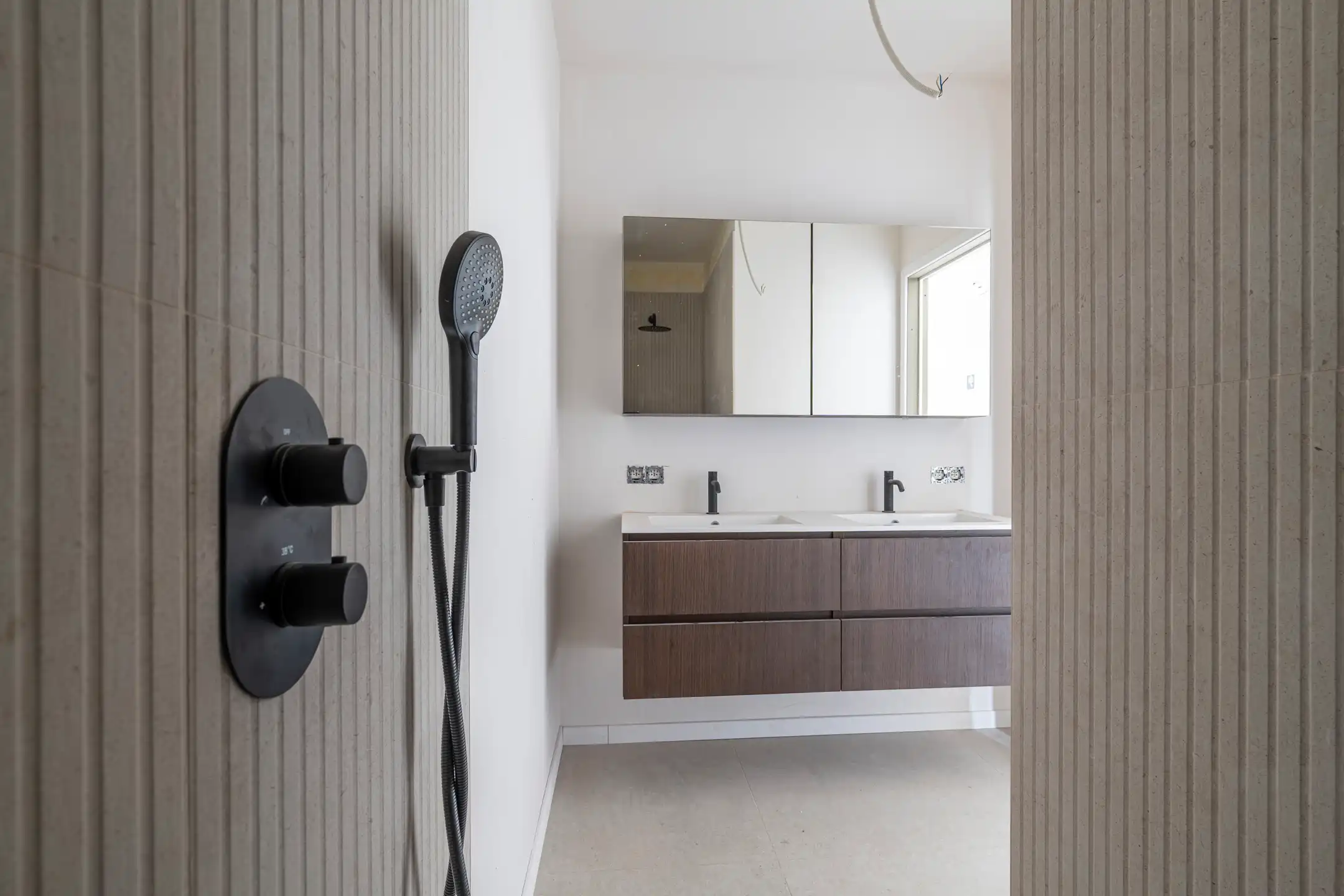 Appartement 85m² met 2 slpks + groot terras 26m² & carport foto 14