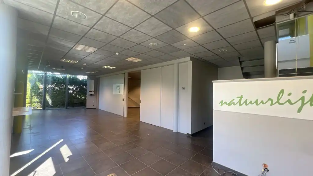 Bedrijfsgebouw met woning te koop vlakbij N60 in Gavere foto 14