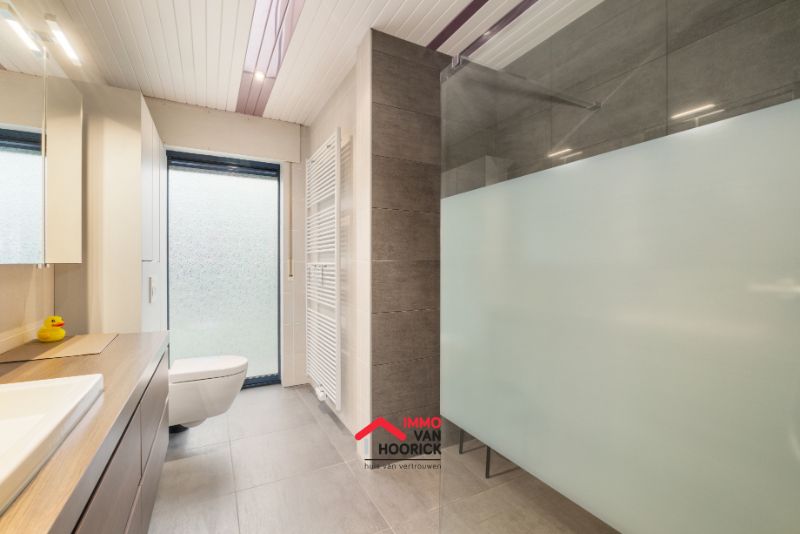 Mooie ruime woning 4 slaapkamers op 855m² foto 10