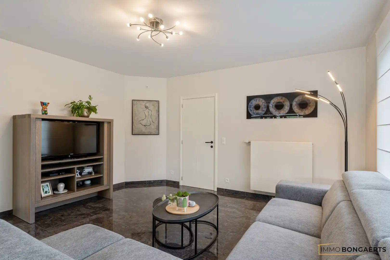 Ruime woning met 3 slaapkamers foto 6
