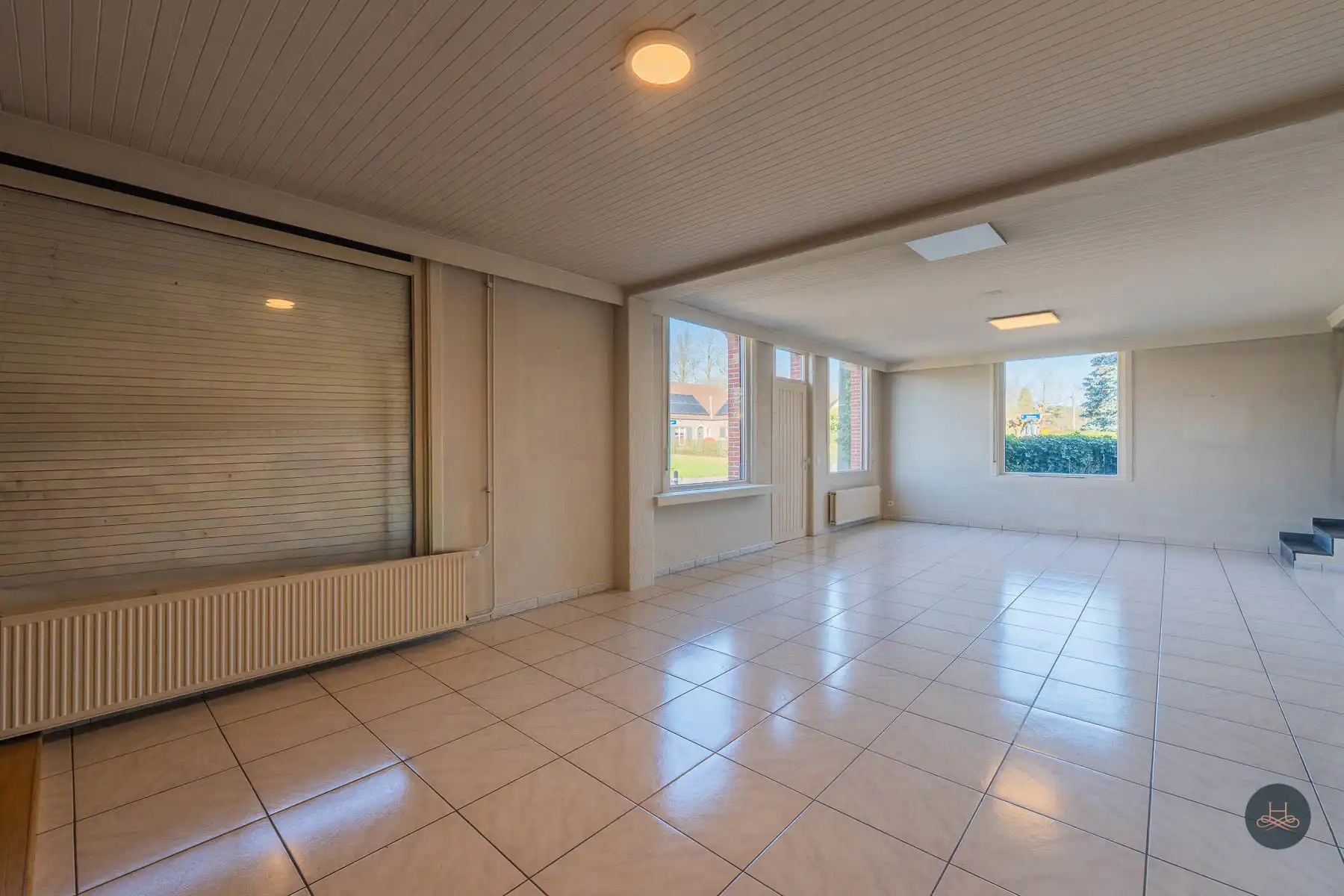 Woning met groot multifunctioneel bijgebouw in rustige straat foto 4