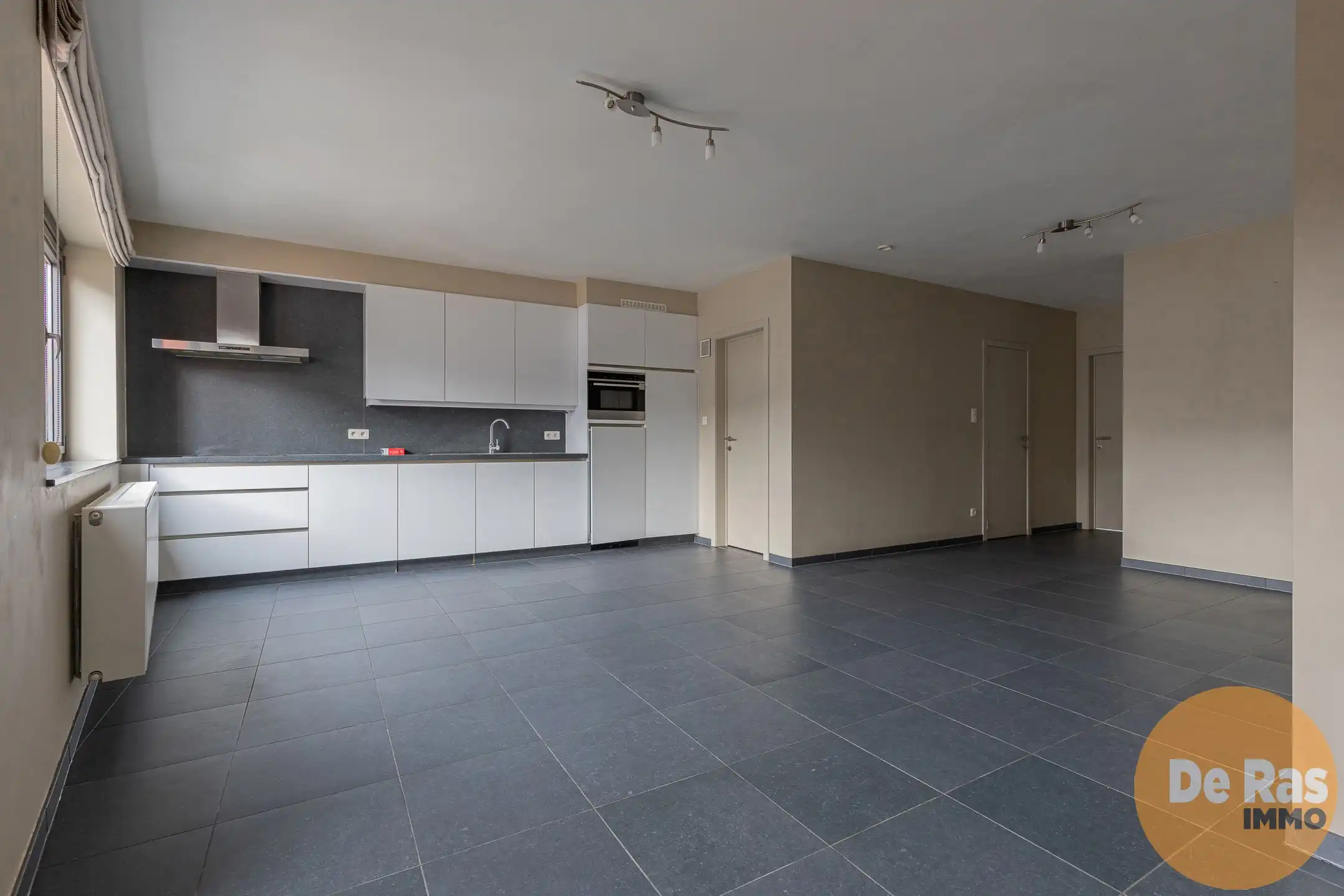 LEDE - Instapklaar appartement met 2 kamers nabij de markt foto 6