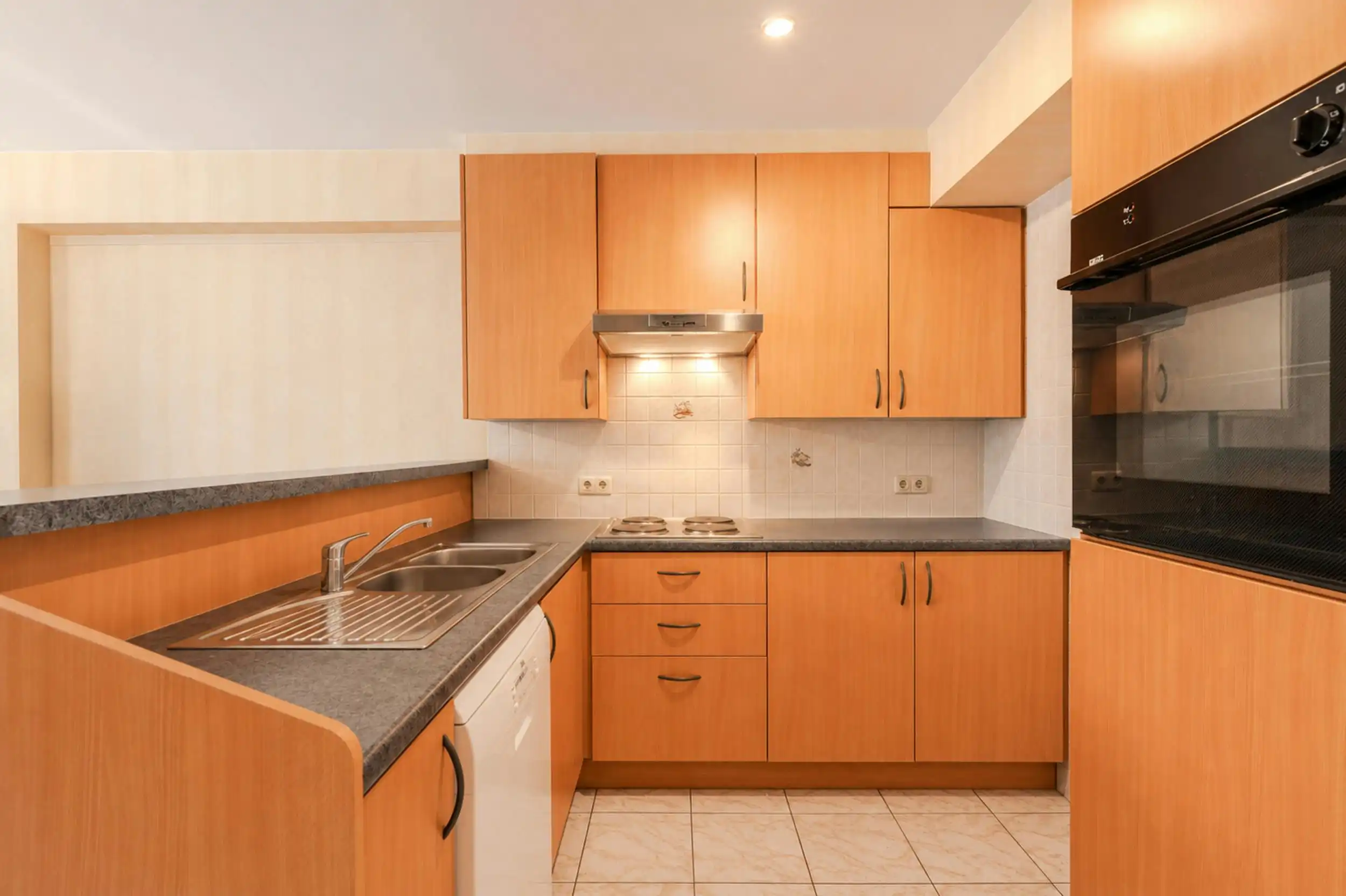 Appartement met 2 slaapkamers op toplocatie te Nieuwpoort foto 5