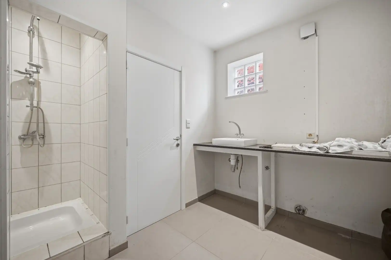 Instapklare OB (2006) met grote garage en 3 slpks foto 13