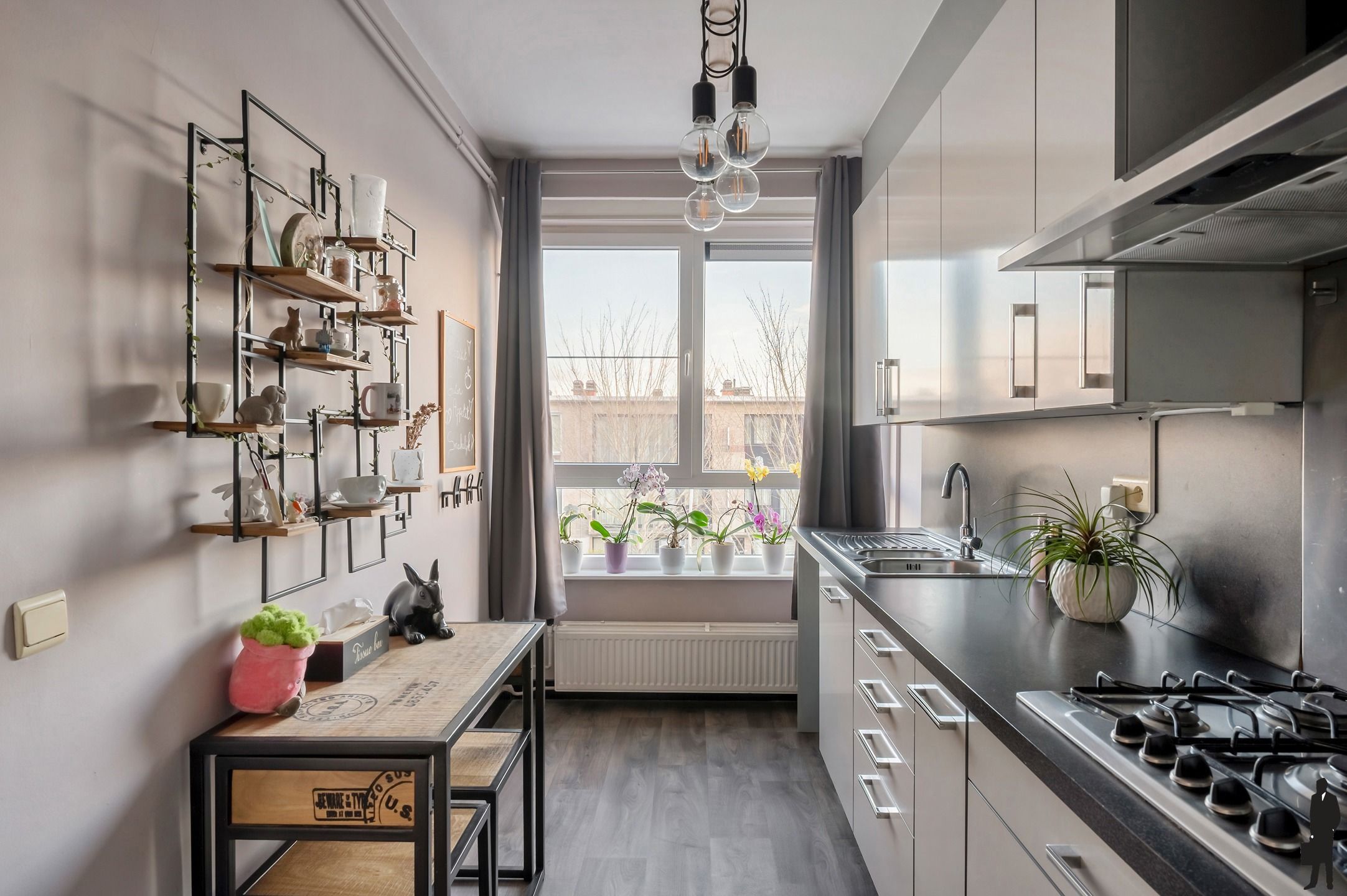 Rustig gelegen, lichtrijk appartement, nabij het centrum van Brasschaat! foto 3