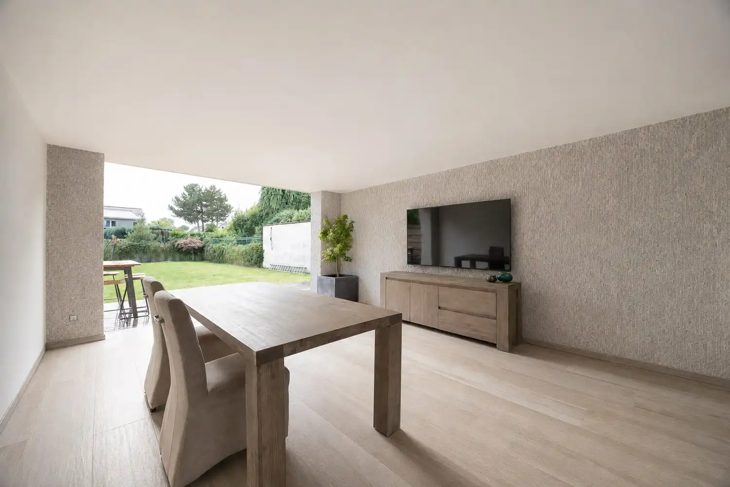 Stijlvol gerenoveerde woning in het hart van ’s-Gravenwezel – 4 slp – 4 badkamers ​​​​​​​ foto 6