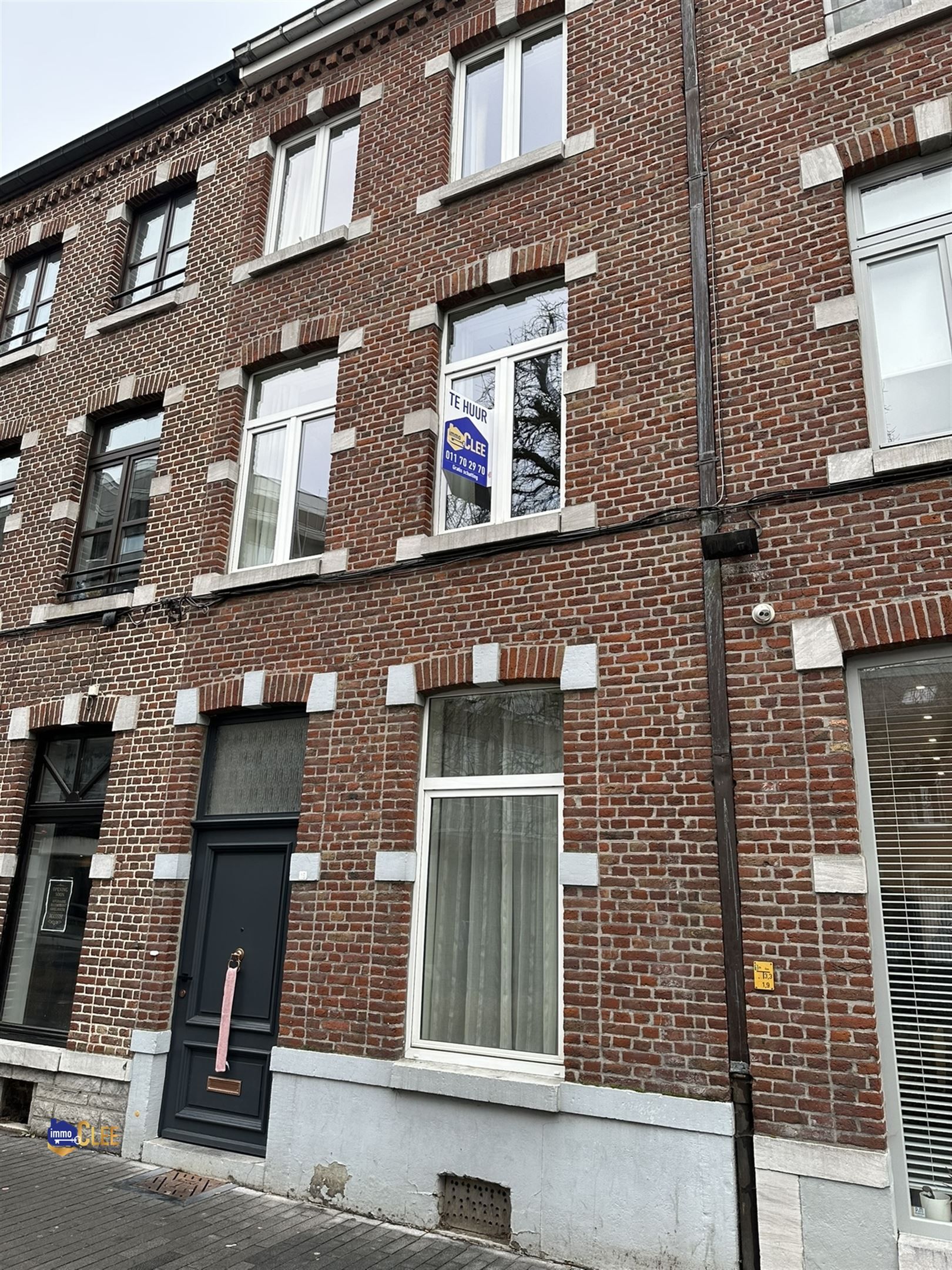 Ruime stadswoning met 3 slpks en koer foto 3