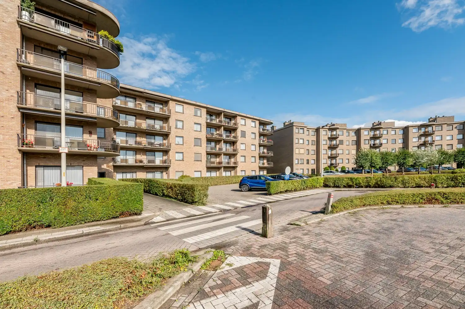 Ruim en lichtrijk appartement (ca. 145 m²) met uitzicht op de stadsvesten van Lier. foto 3