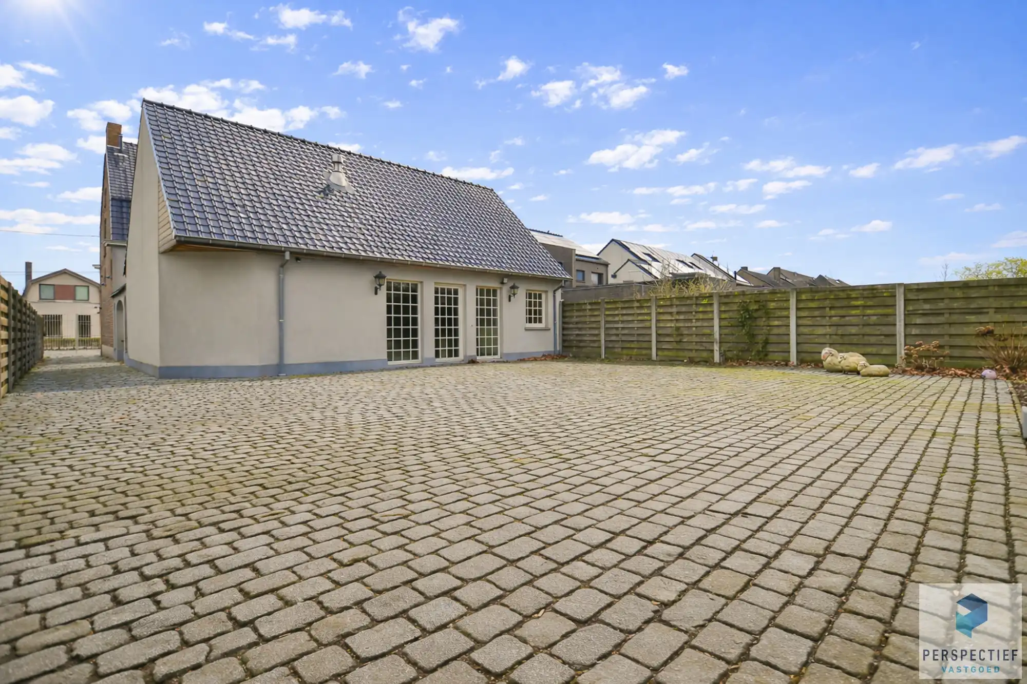 BEZOEKMOMENT ZATERDAG 28/02 VAN 16U TOT 17U30 |&nbsp;Karaktervolle grote (320m²) woning met prachtige tuin op 1300m² foto 3