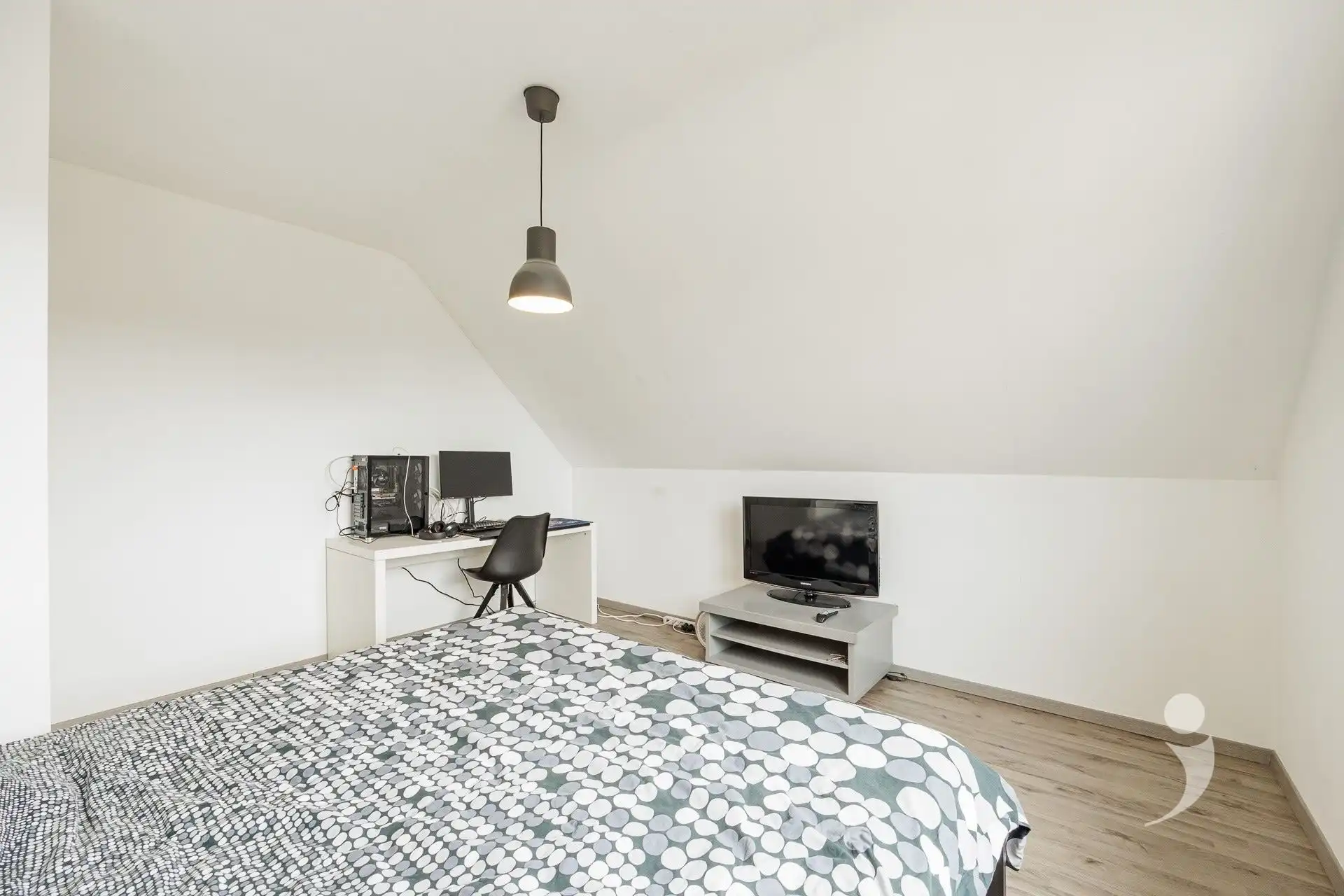 Bijzonder ruim appartement met prachtig vergezicht foto 21