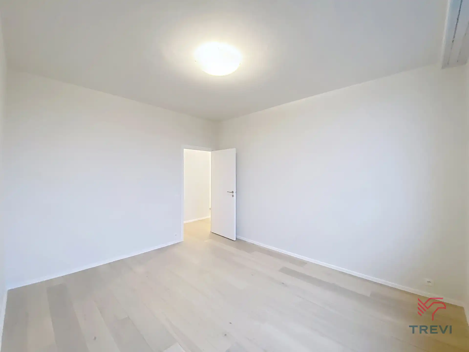 Appartement met 2 slaapkamers in een rustige wijk van Ukkel! foto 6