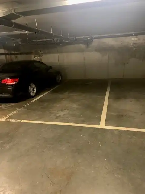 Autostaanplaats TE HUUR in de residentie Het Vijfde Seizoen foto 4