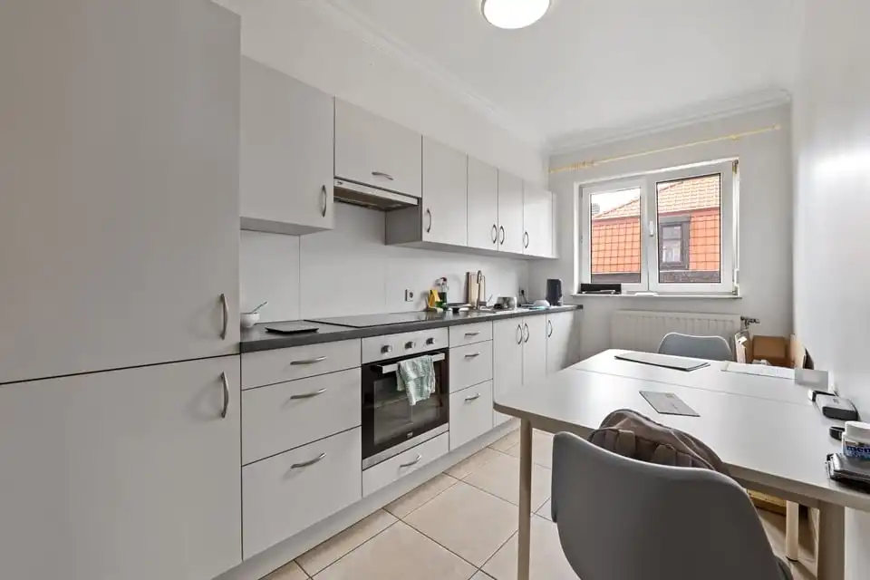 GEZELLIG 2-SLK APPARTEMENT VLAKBIJ HET CENTRUM VAN SINT-TRUIDEN foto 11