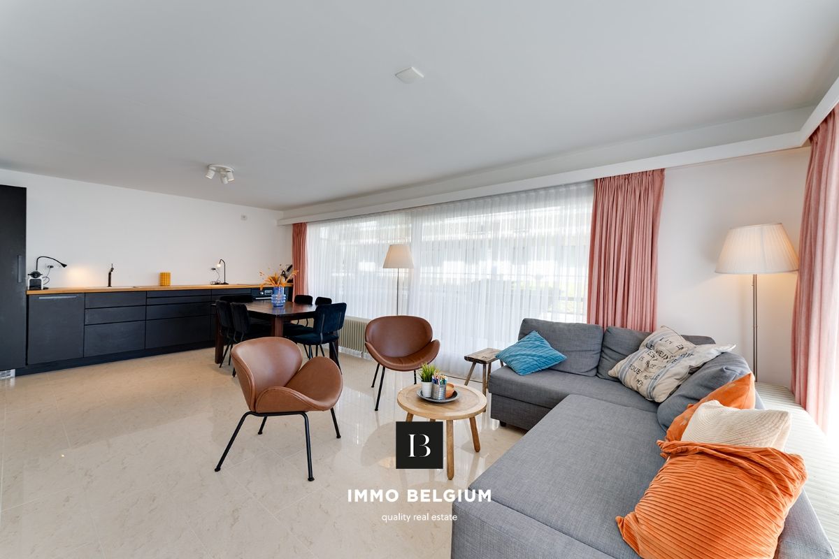 Gerenoveerd appartement met 2 SLPKS om de hoek van de dijk foto 8