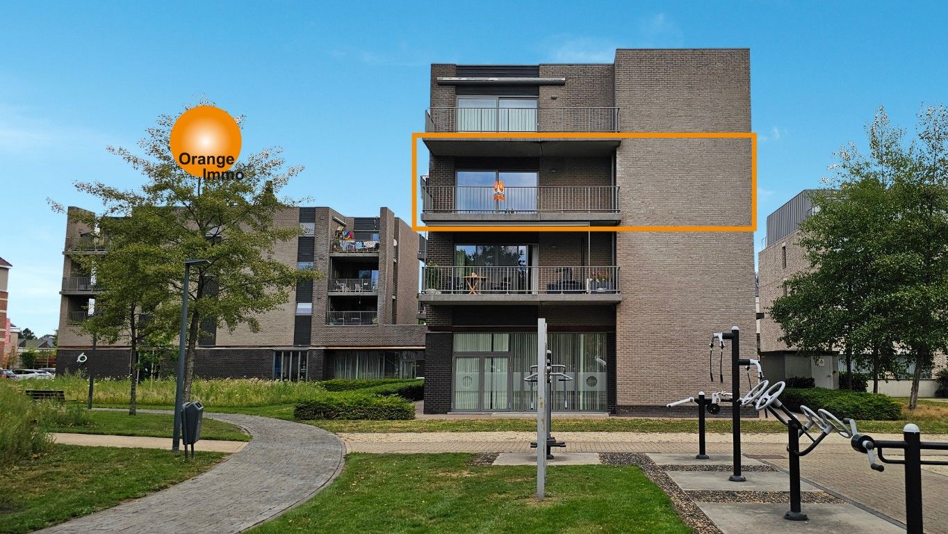 Appartement gelegen in het hartje van Maasmechelen. foto {{pictureIndex}}
