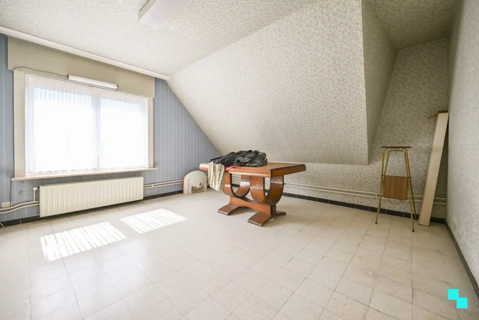 Zeer ruime te renoveren woning met vijf slaapkamers te Bosmolens foto 24