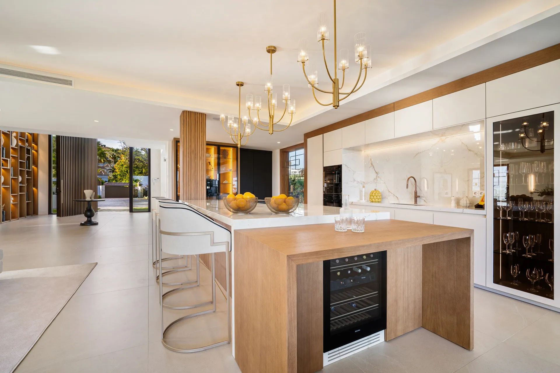 Architecturale pracht aan de golf – ultieme luxe in Marbella foto 15