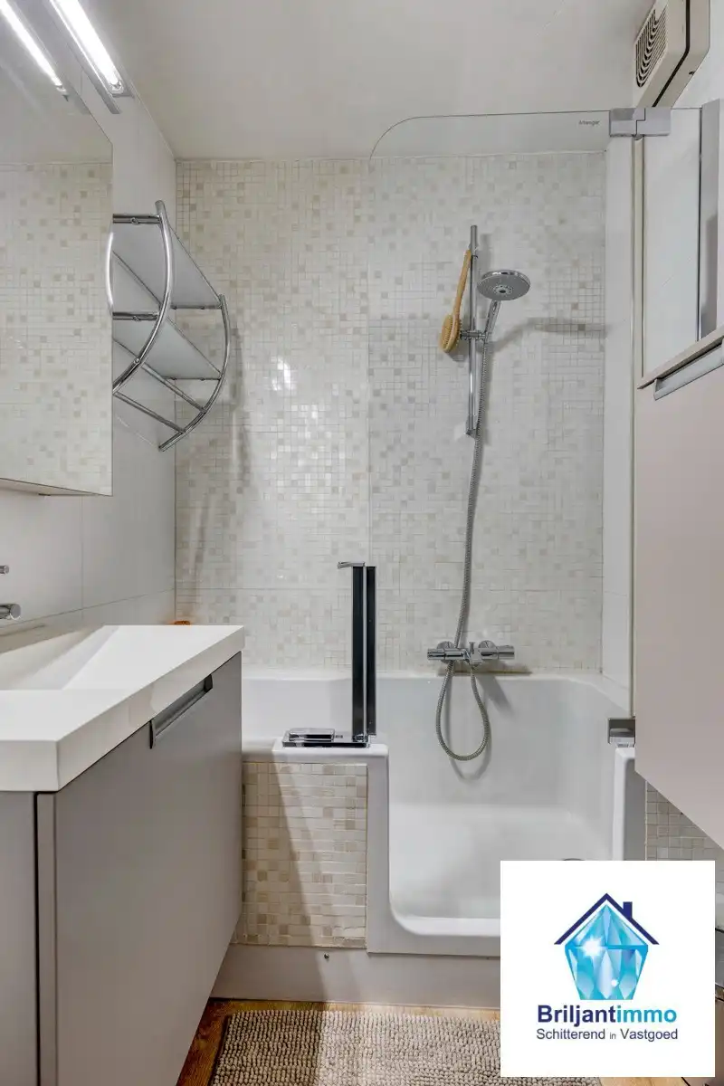 Lichtrijk appartement met terras en 2 slp op toplocatie! foto 10