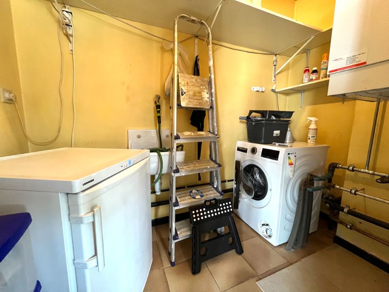 APPARTEMENT MET RUIM TERRAS, TWEE SLAAPKAMERS EN GARAGE foto 8