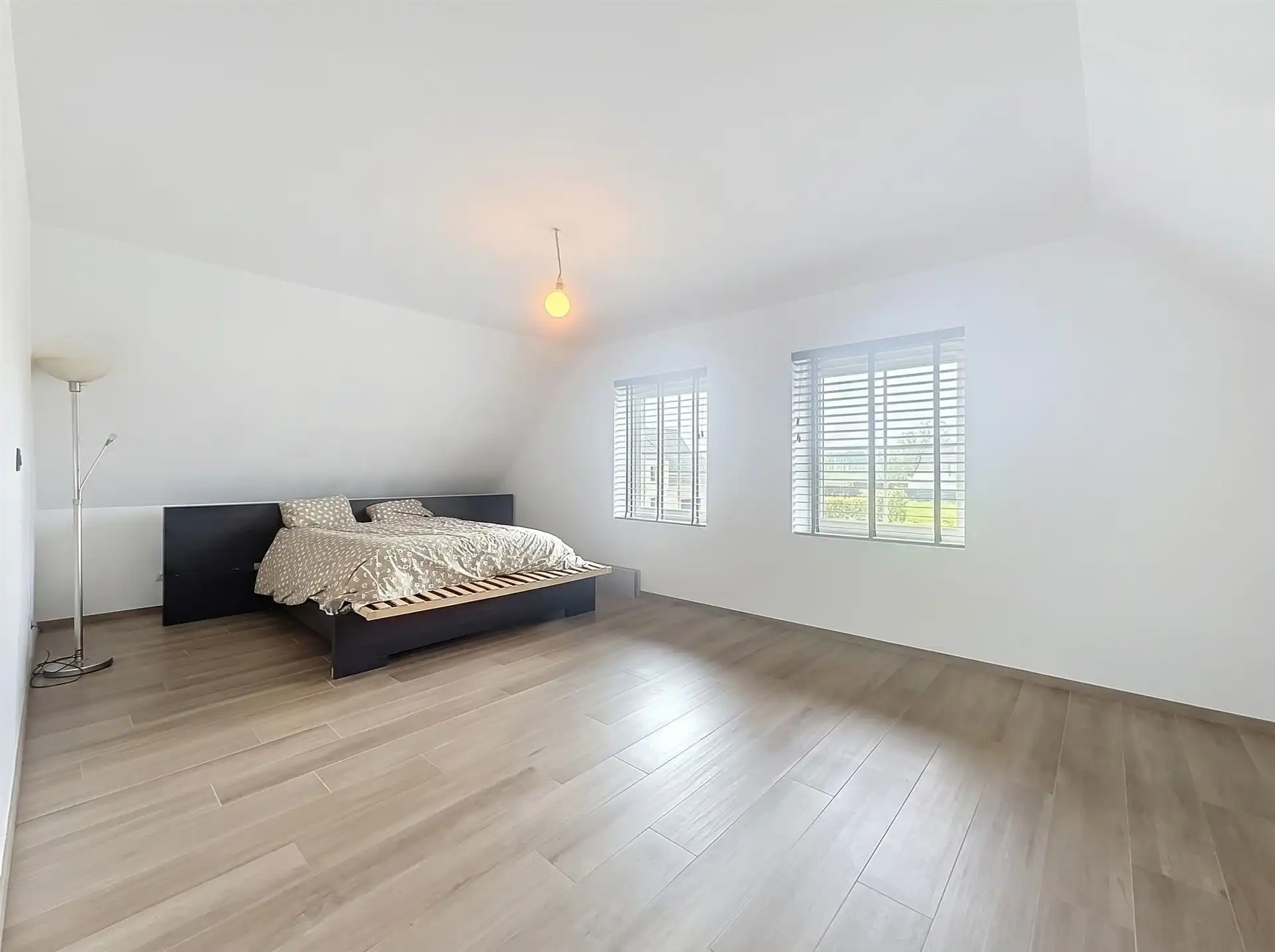 Luxueuze villa met 5 slaapkamers en ruime tuin! foto 12