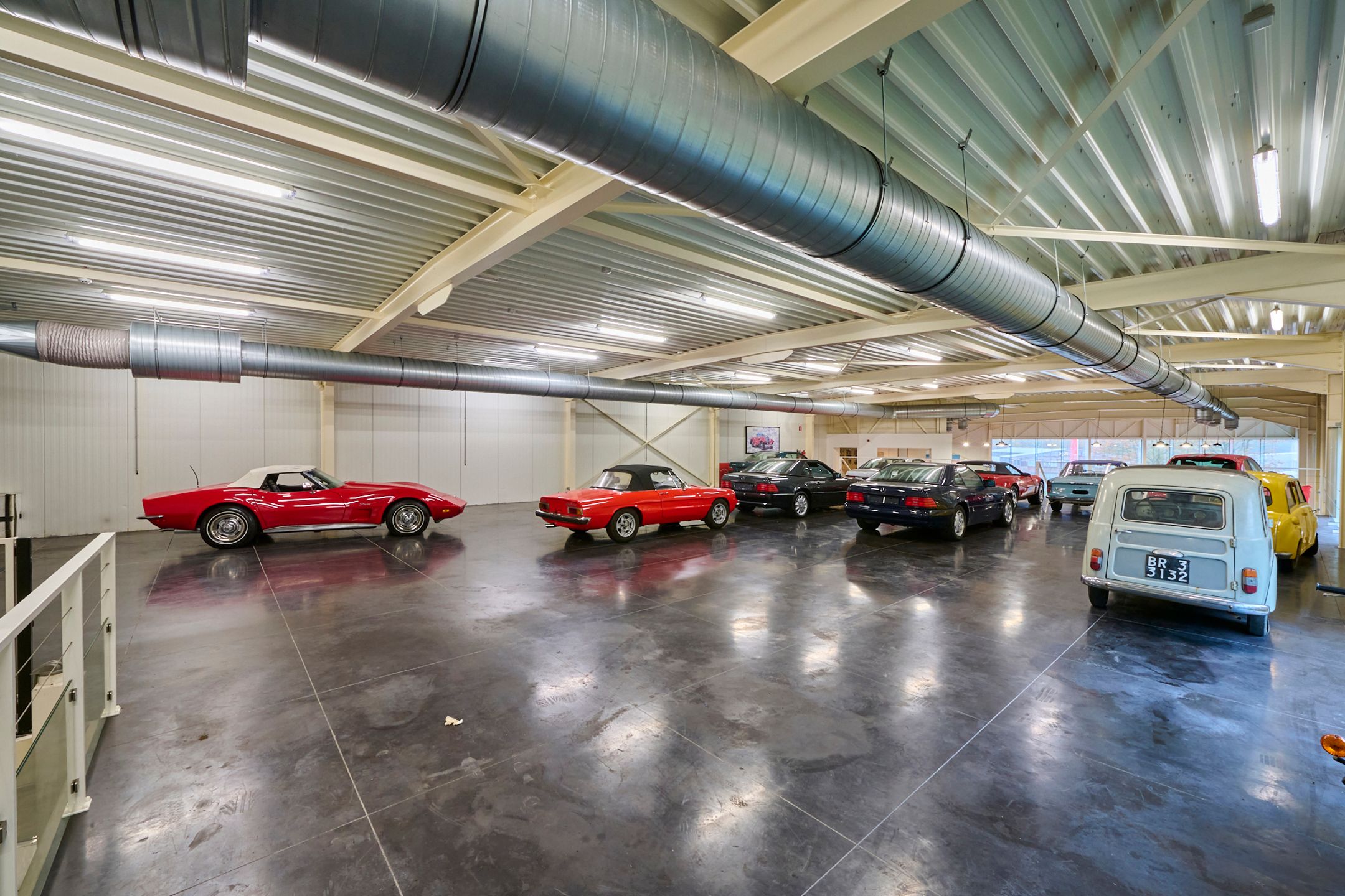 TE KOOP: unieke showroom met kantoren – ZICHTLOCATIE foto 15