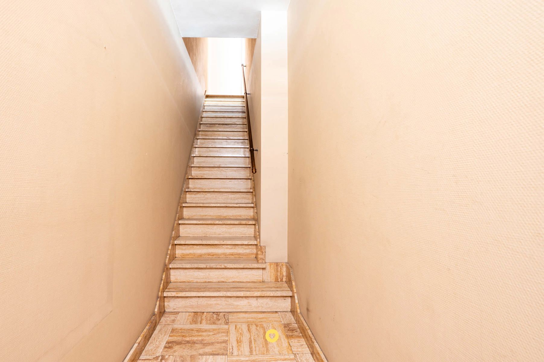 Ruim pand met GLV app en duplex app met 2 à 3 SLK's en terras foto 8