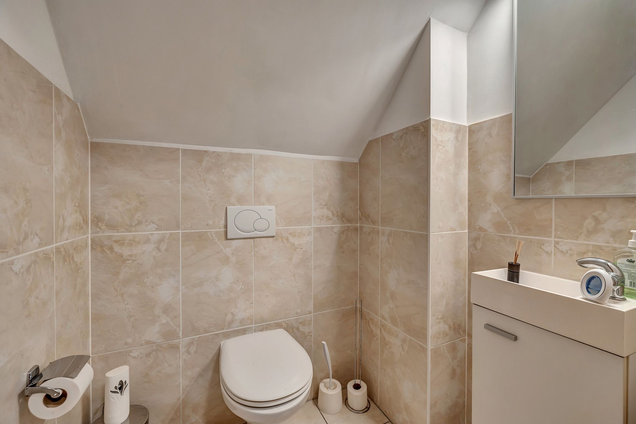 3-slaapkamer appartement te Meerbeke met terras en garage foto 10