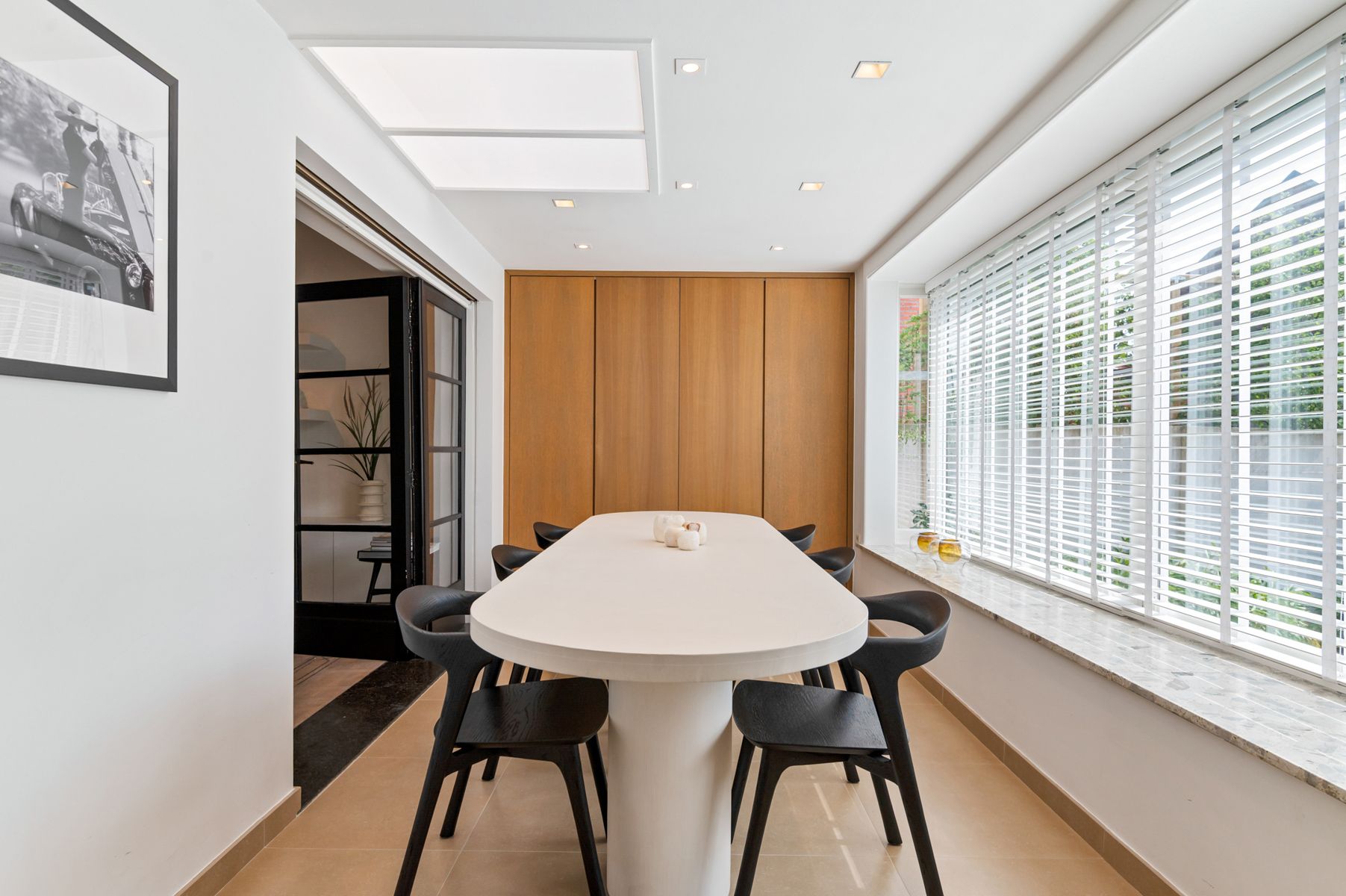 Hedendaags gerenoveerde woning vlakbij het centrum. foto 8