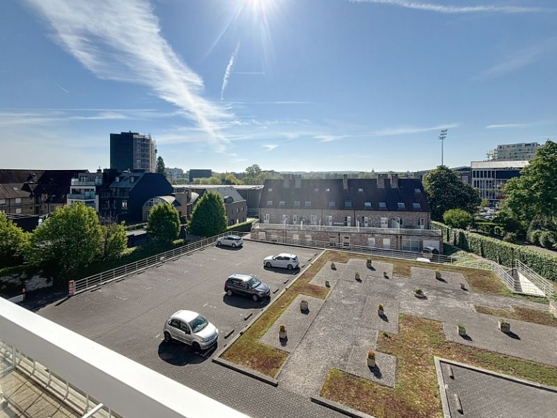 Appartement met terras foto 9