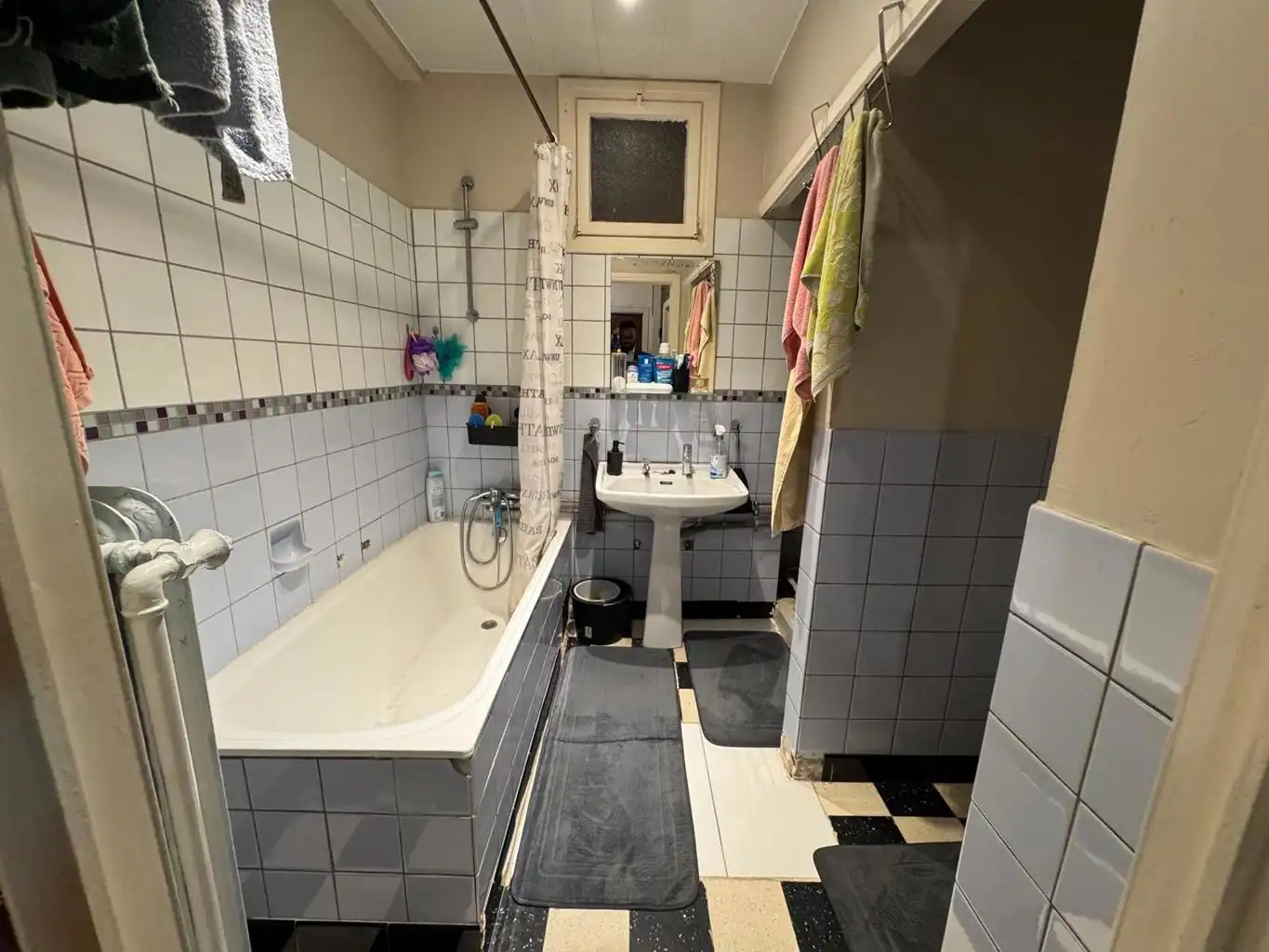 Opbrengsteigendom met 3 appartementen, tuin en 2 garages foto 6