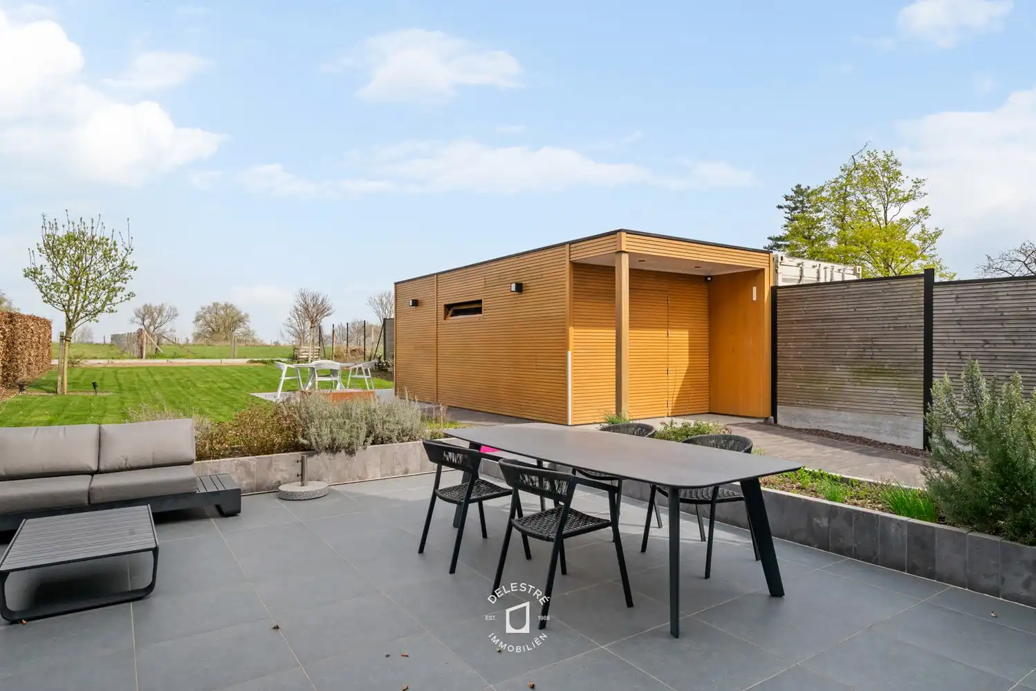 QUASI NIEUWBOUW ZONDER BTW MET ZICHT OP GROEN 4 SLPK. foto 7