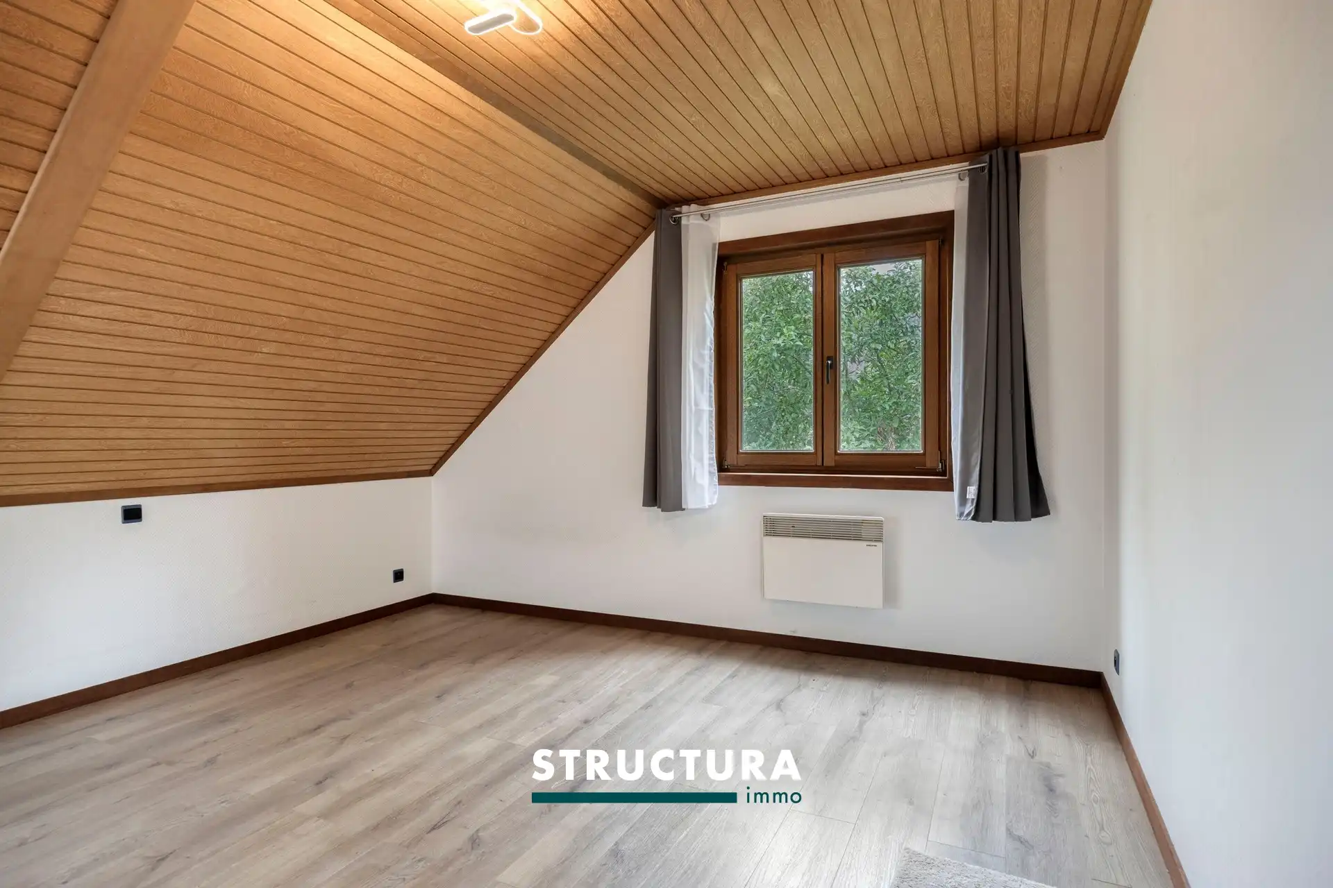 Villa met 4 slaapkamers en 2 garages foto 15