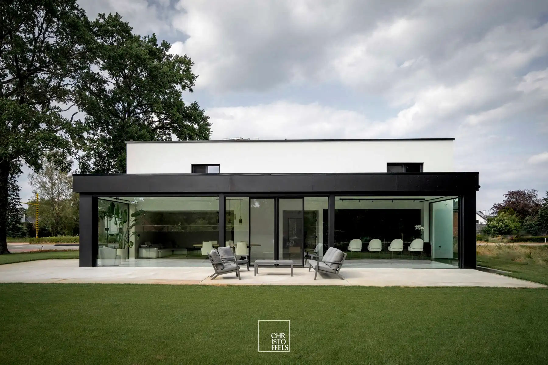 Luxe nieuwbouwvilla van 336 m² op een perceel van 1.313 m² foto 30
