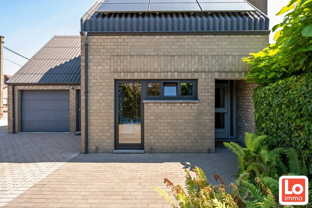 Energiezuinige open woning met inpandige én afzonderlijke garage en gezellige tuin op een rustige locatie tussen Zaffelare en Lochristi! foto 3