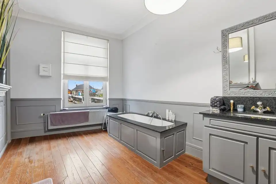 KARAKTERVOL PAND MET AUTHENTIEKE UITSTRALING EN VEEL POTENTIEEL IN TONGEREN foto 20