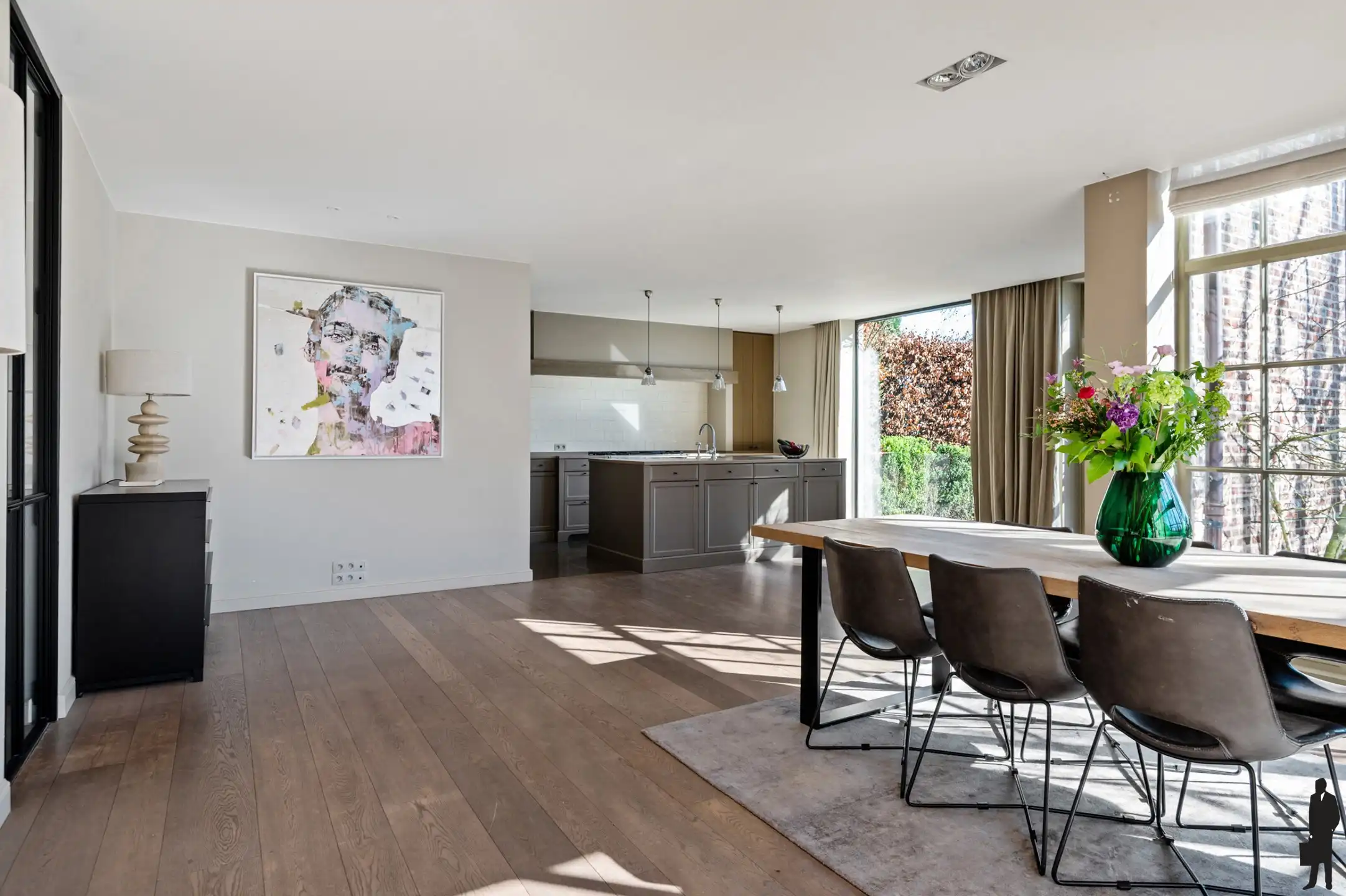 Prachtige woning met 4 slpks, 2 badks en ZW tuin met privacy foto 10